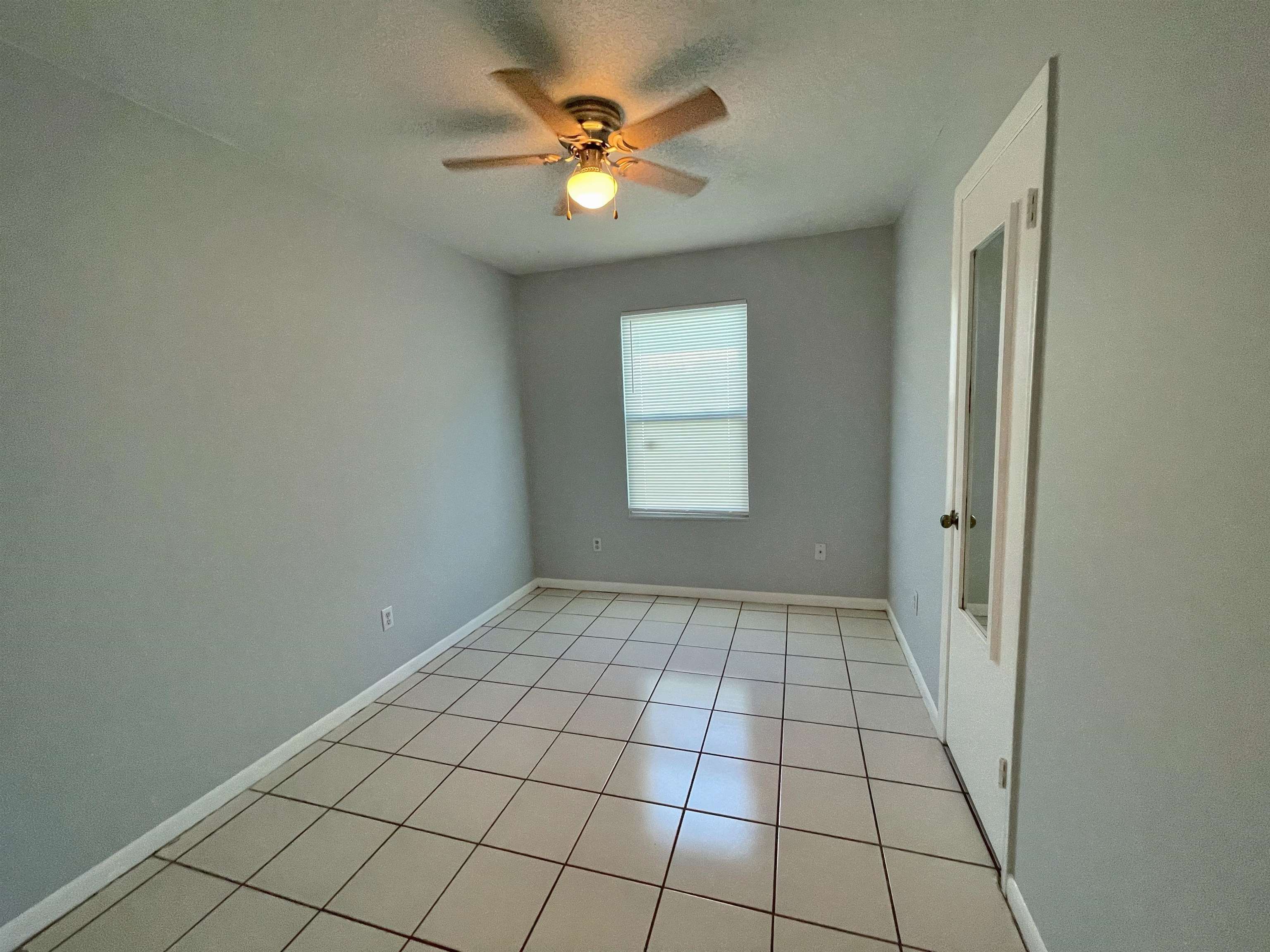 Image 12 of 38 For 203 9th Street