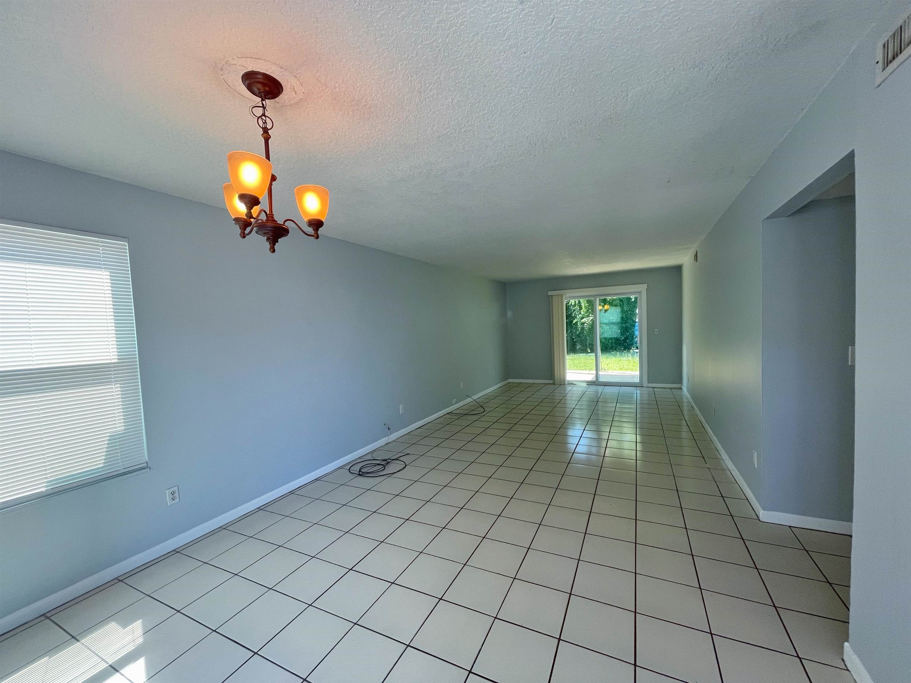 Image 3 of 38 For 203 9th Street