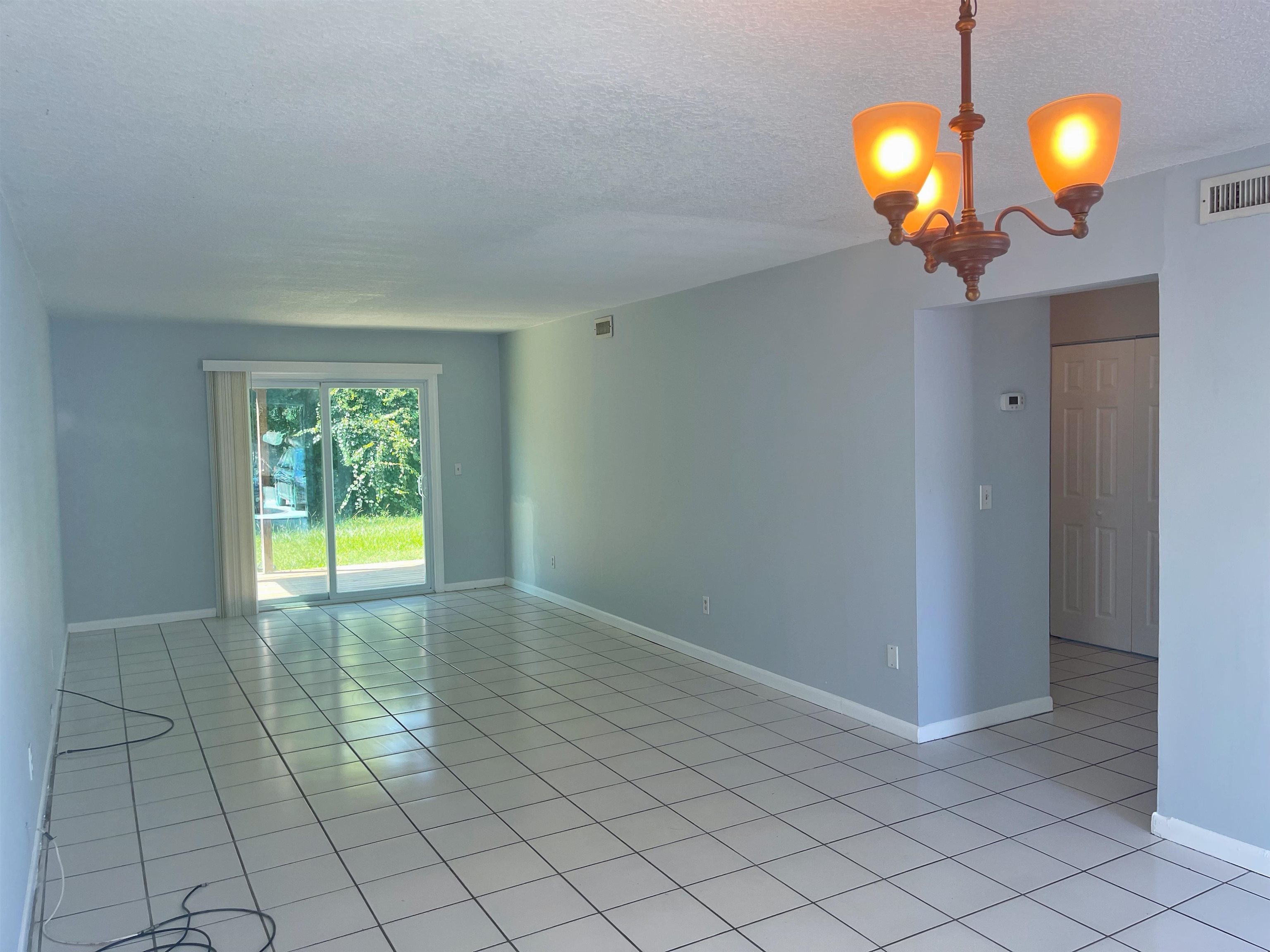 Image 4 of 38 For 203 9th Street