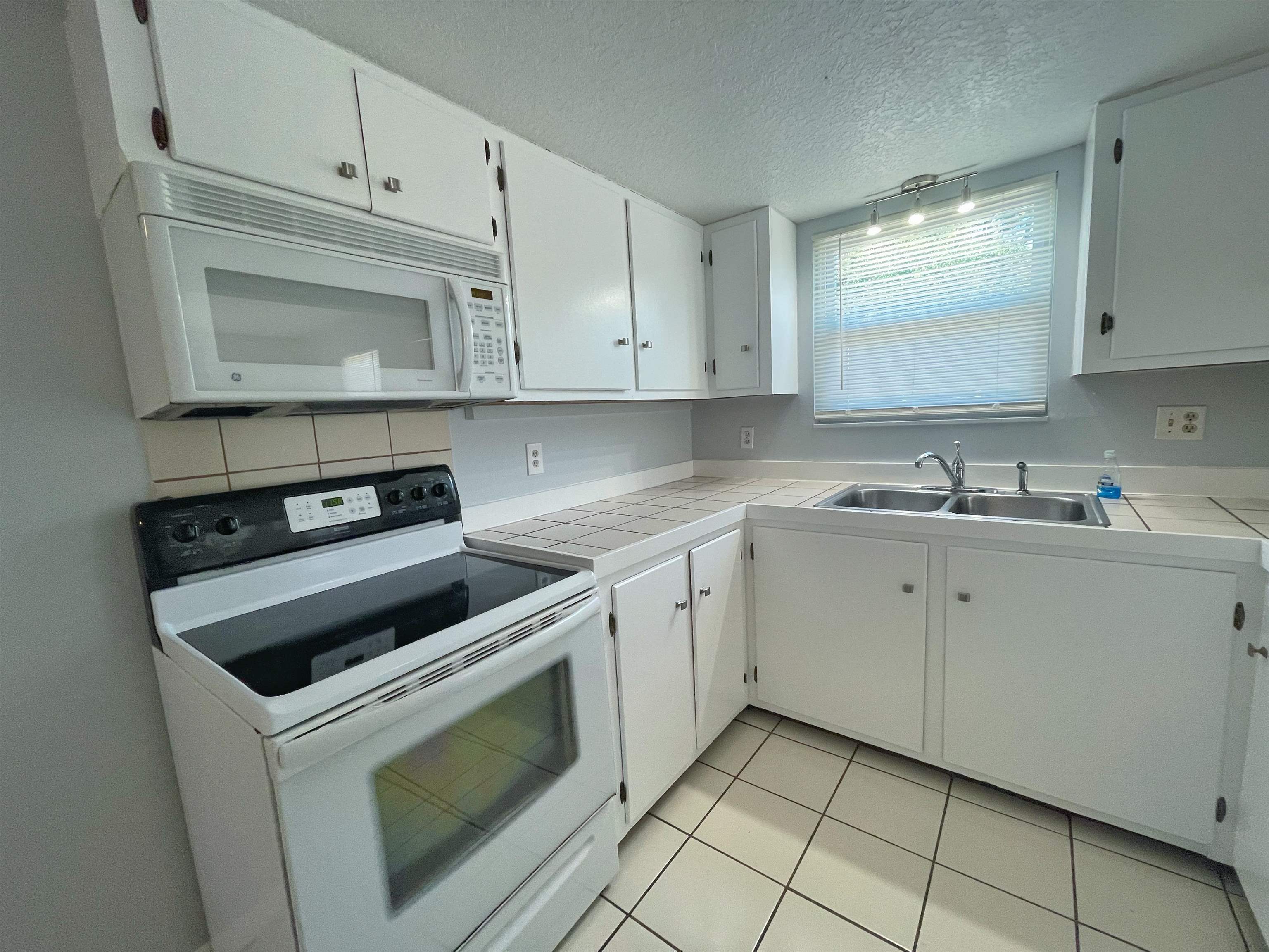 Image 8 of 38 For 203 9th Street