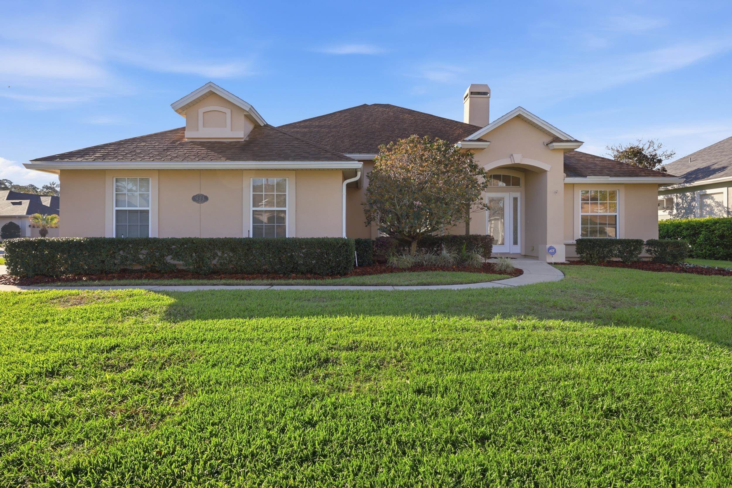 Image 2 of 51 For 933 Oxford Dr