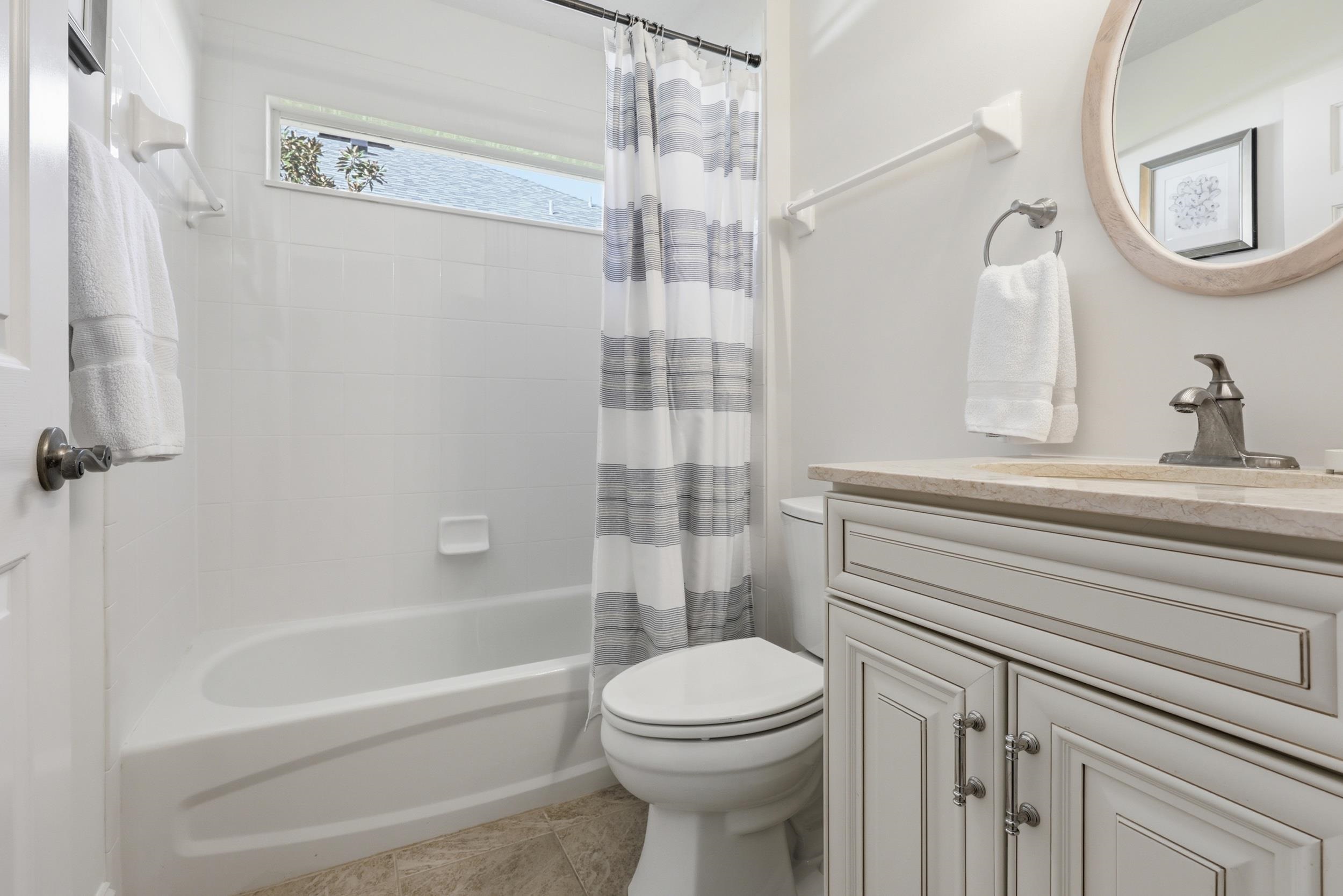 Image 26 of 51 For 933 Oxford Dr