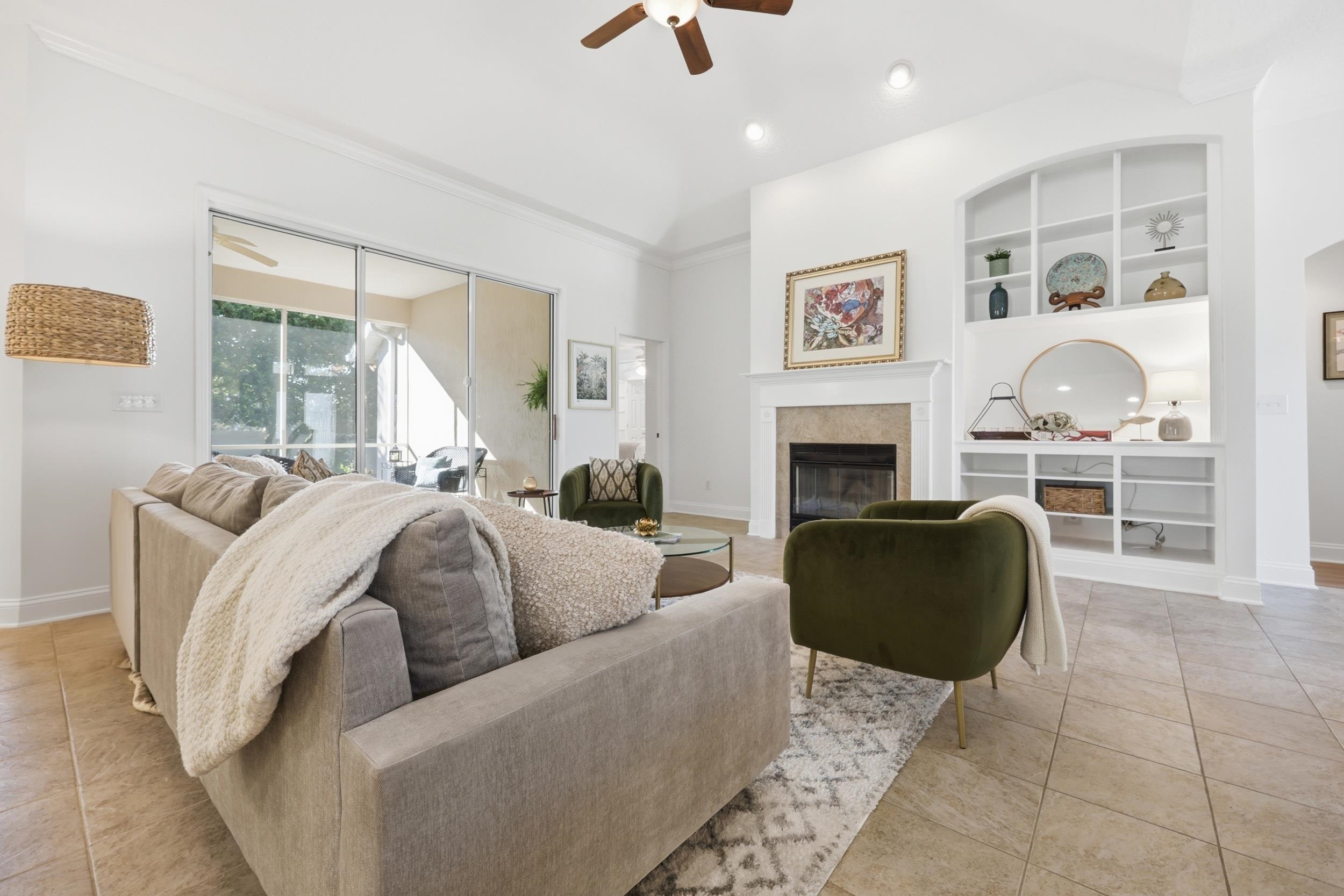 Image 6 of 51 For 933 Oxford Dr