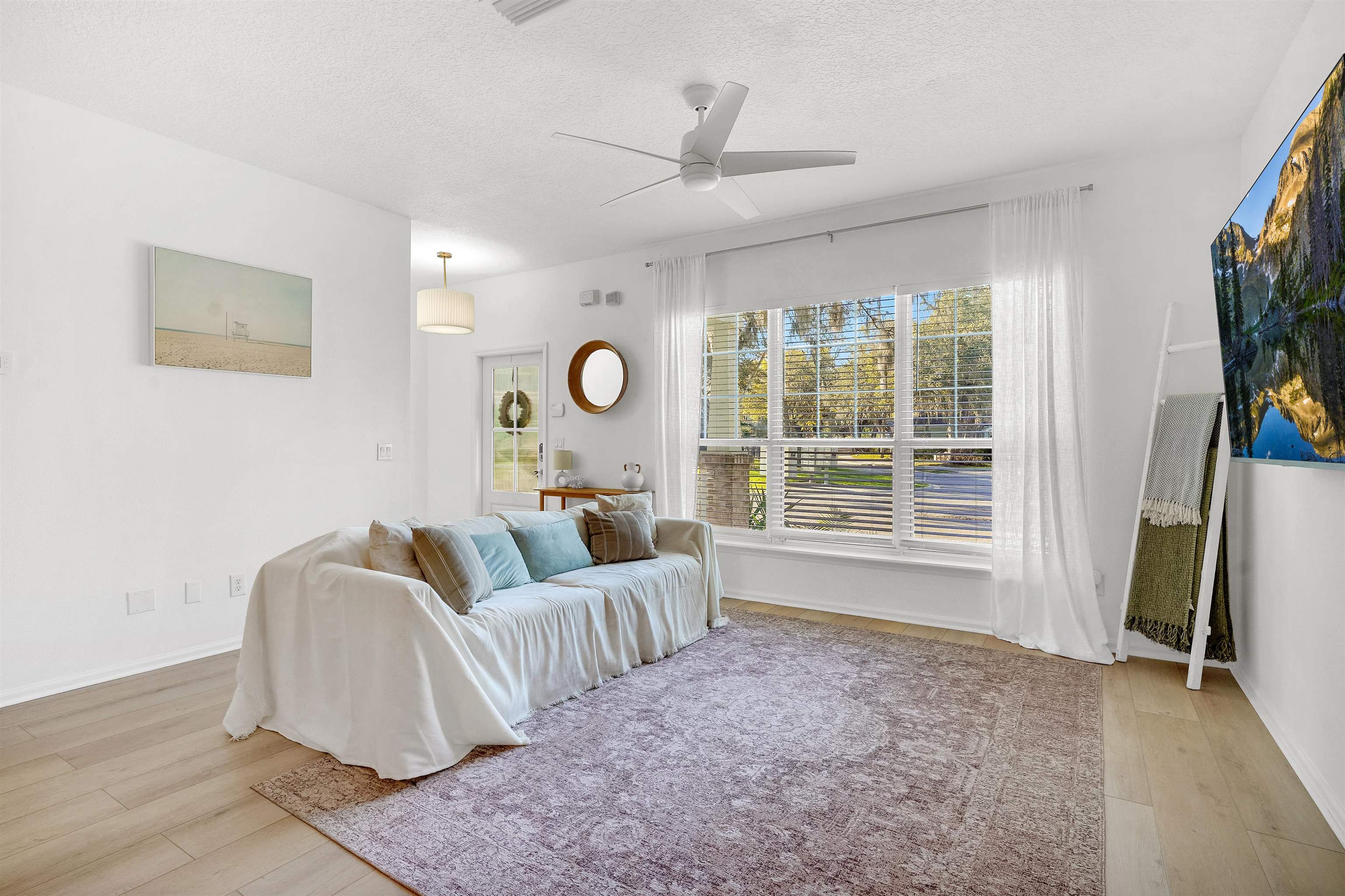 Image 10 of 52 For 996 Saltwater Cir