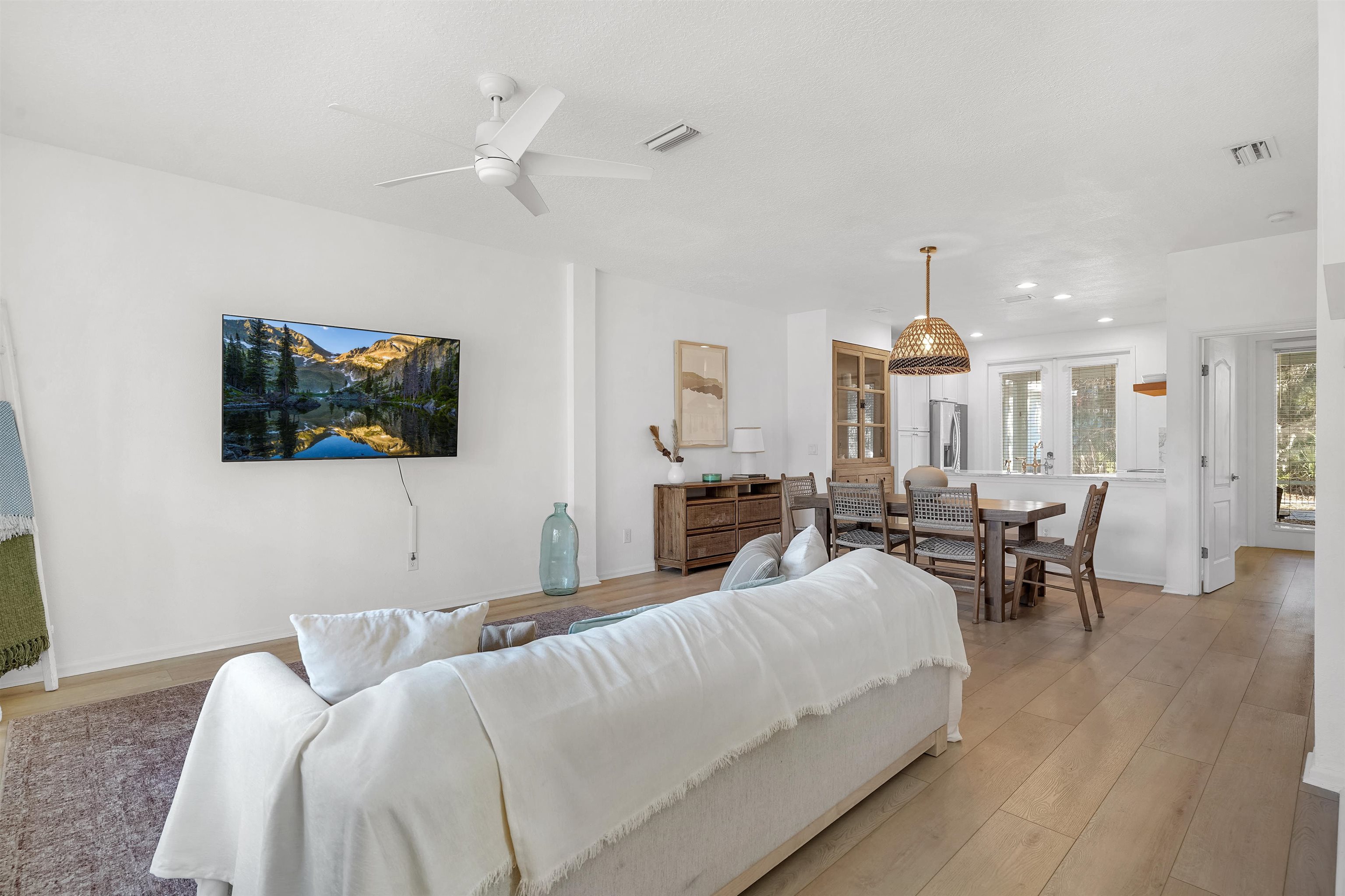 Image 15 of 52 For 996 Saltwater Cir