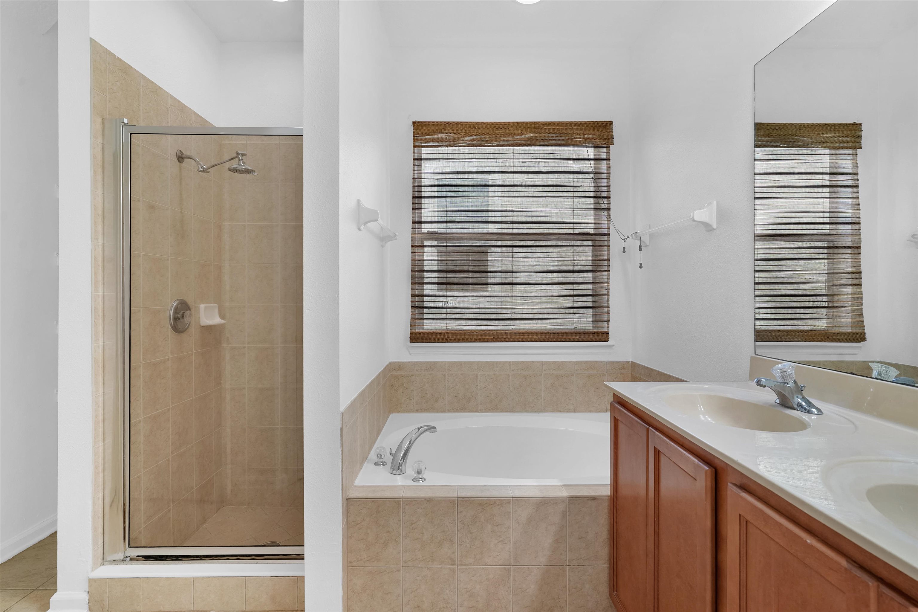 Image 24 of 52 For 996 Saltwater Cir