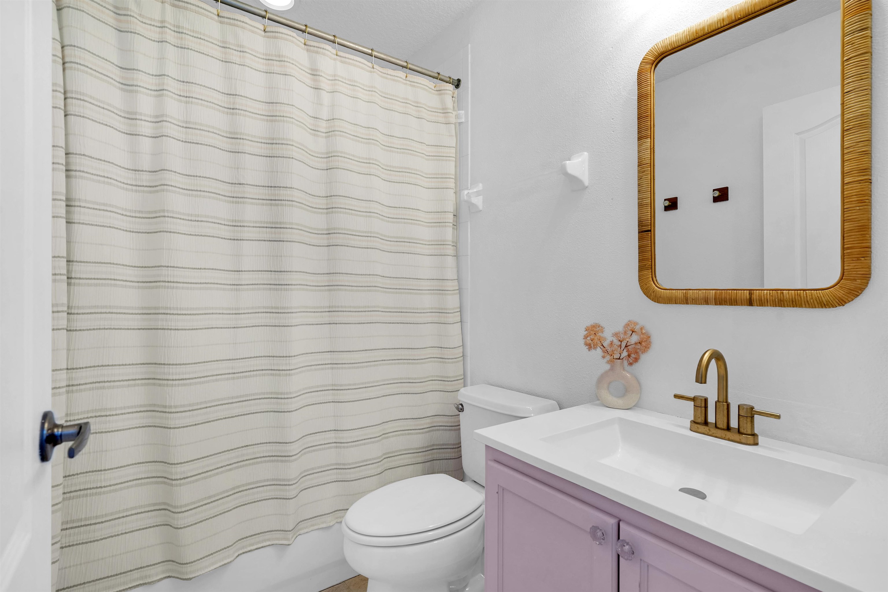 Image 32 of 52 For 996 Saltwater Cir