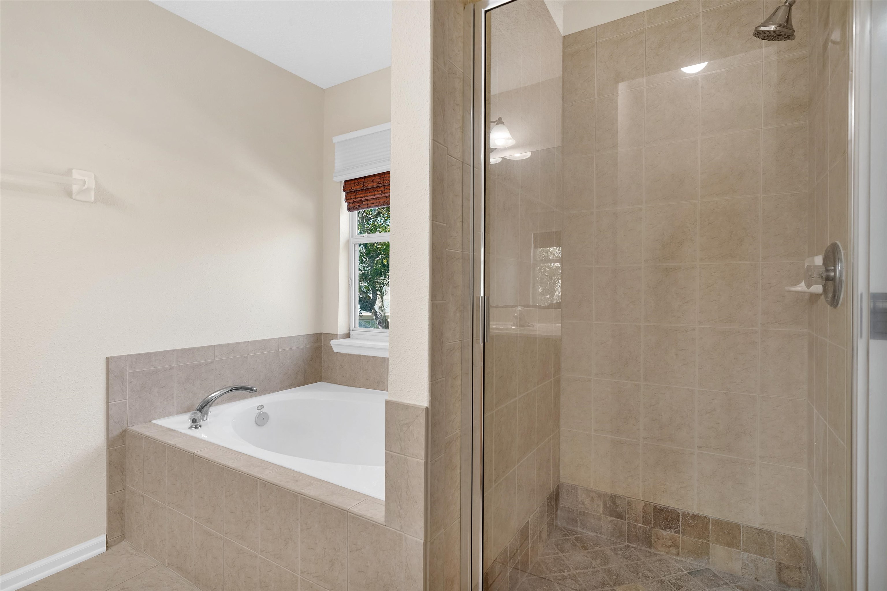 Image 34 of 52 For 996 Saltwater Cir