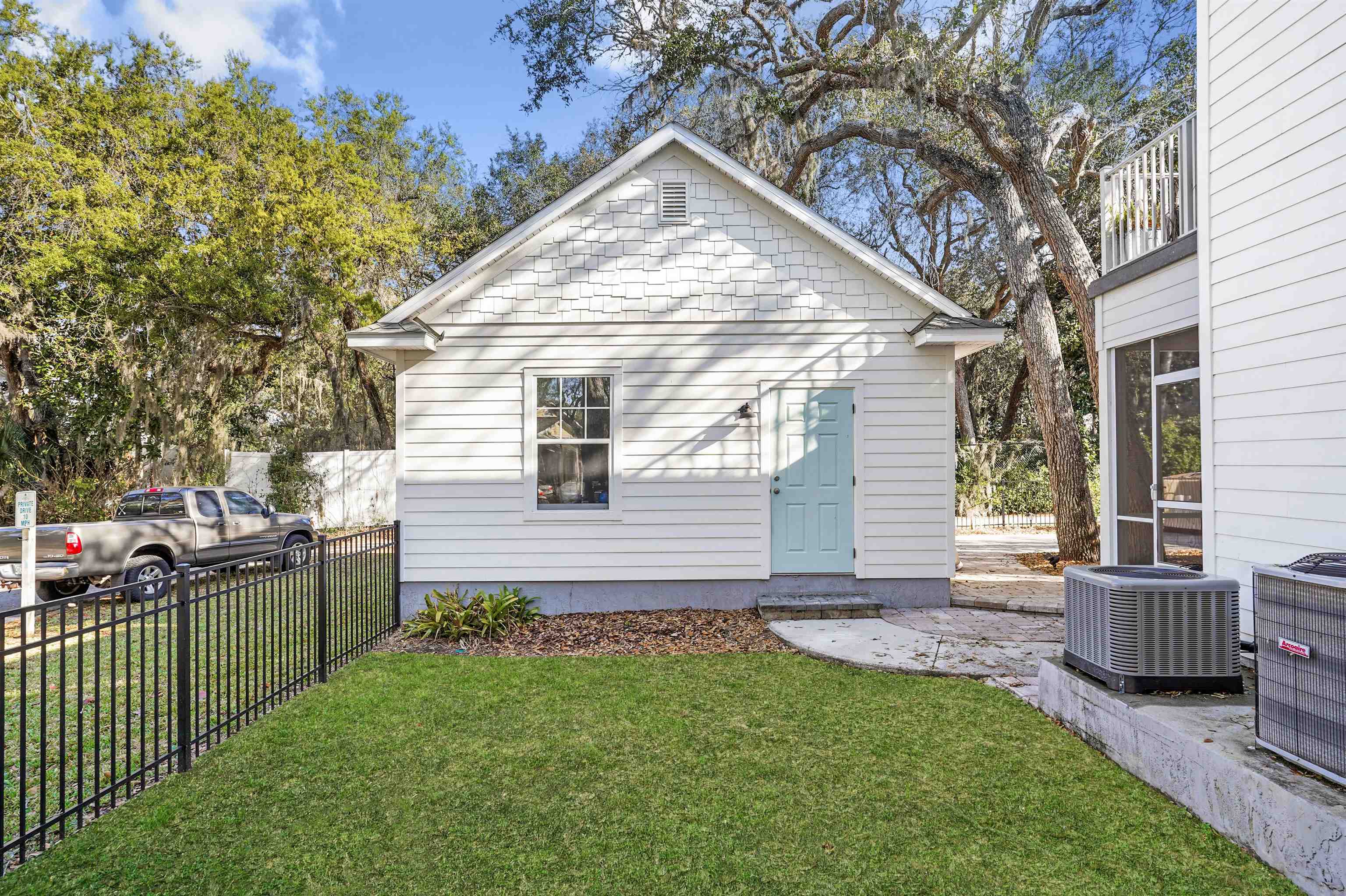 Image 43 of 52 For 996 Saltwater Cir