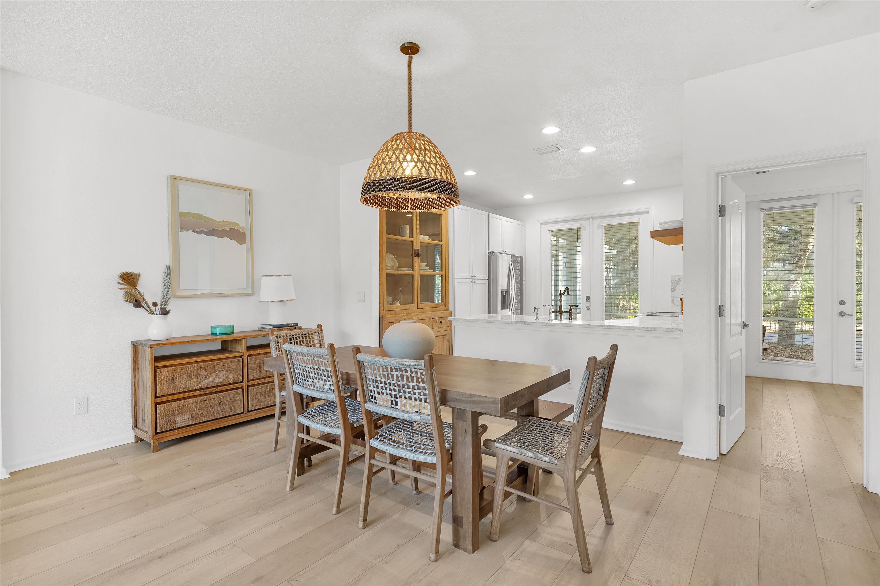 Image 8 of 52 For 996 Saltwater Cir