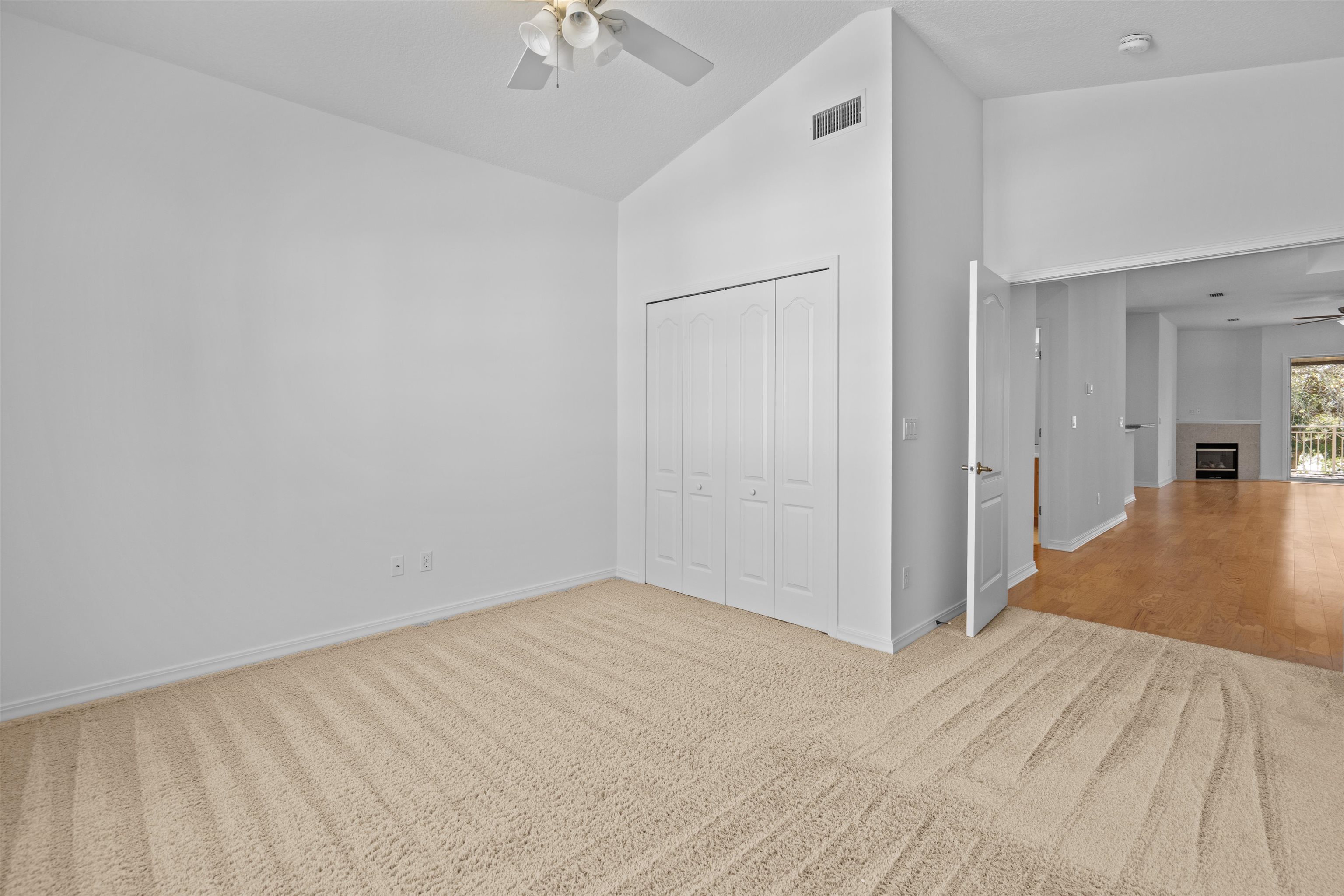 Image 26 of 66 For 1005 Makarios Dr