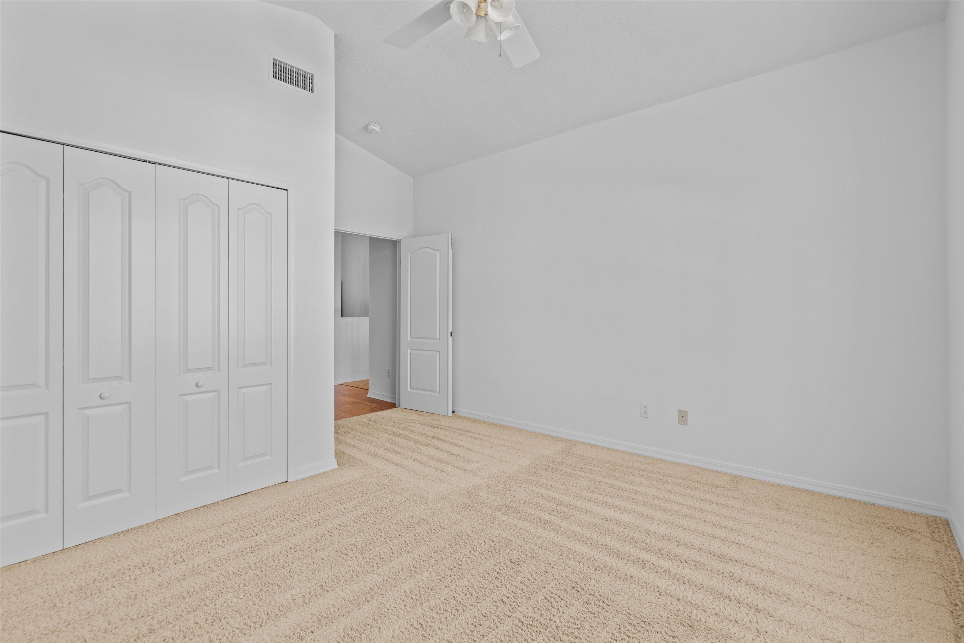 Image 27 of 66 For 1005 Makarios Dr