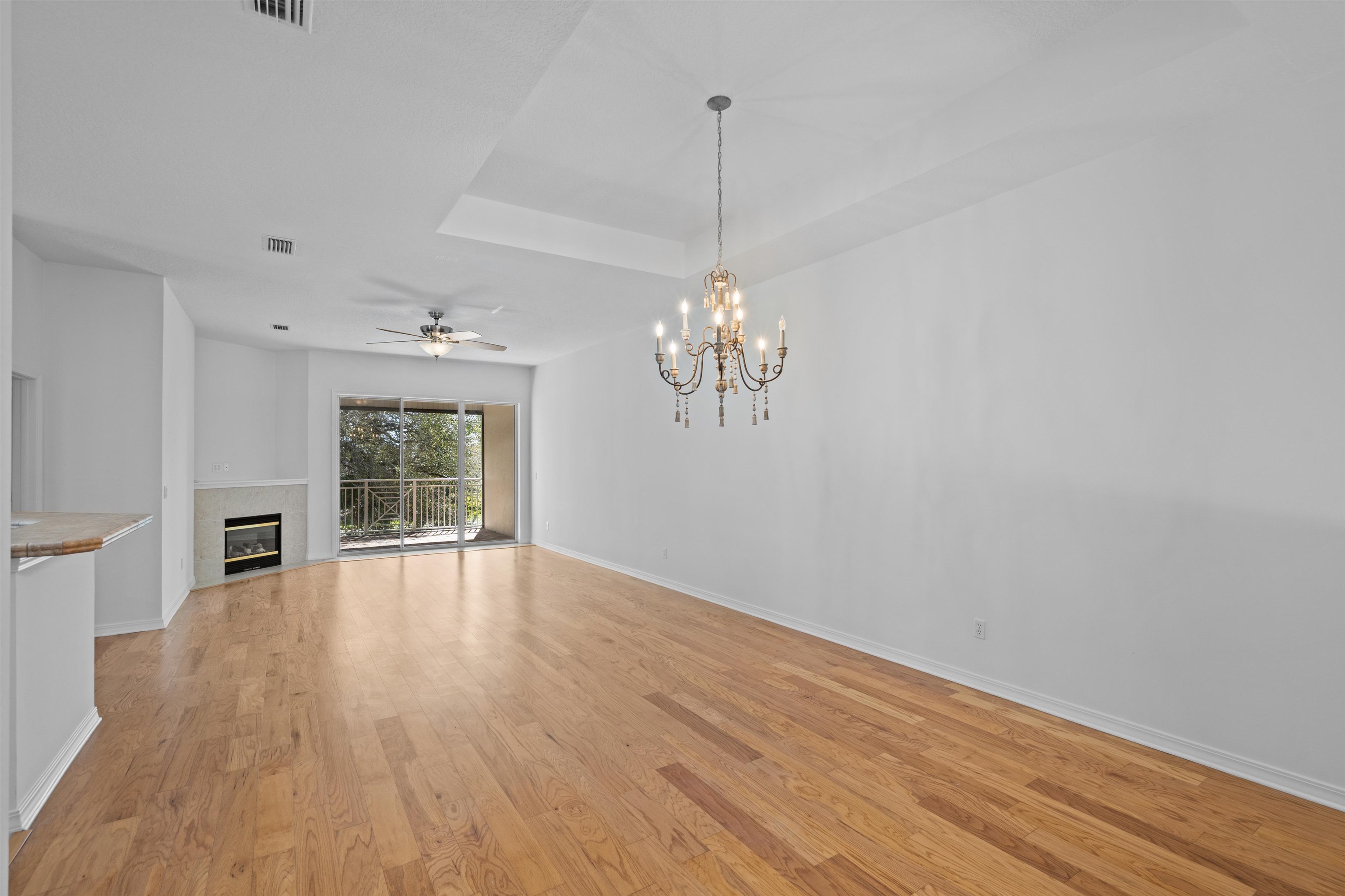 Image 8 of 66 For 1005 Makarios Dr