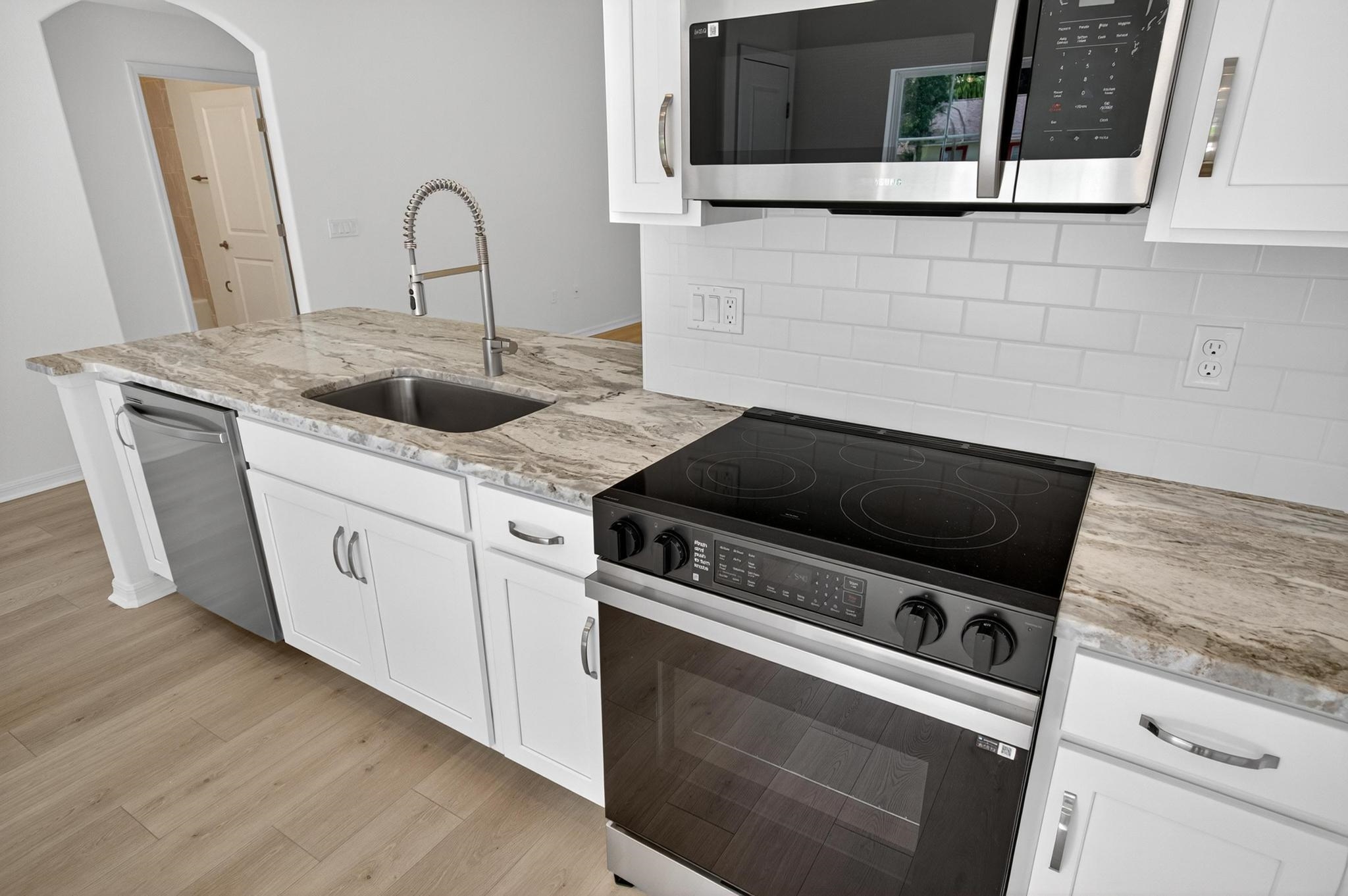 Image 16 of 66 For 6 Pickcane Ln