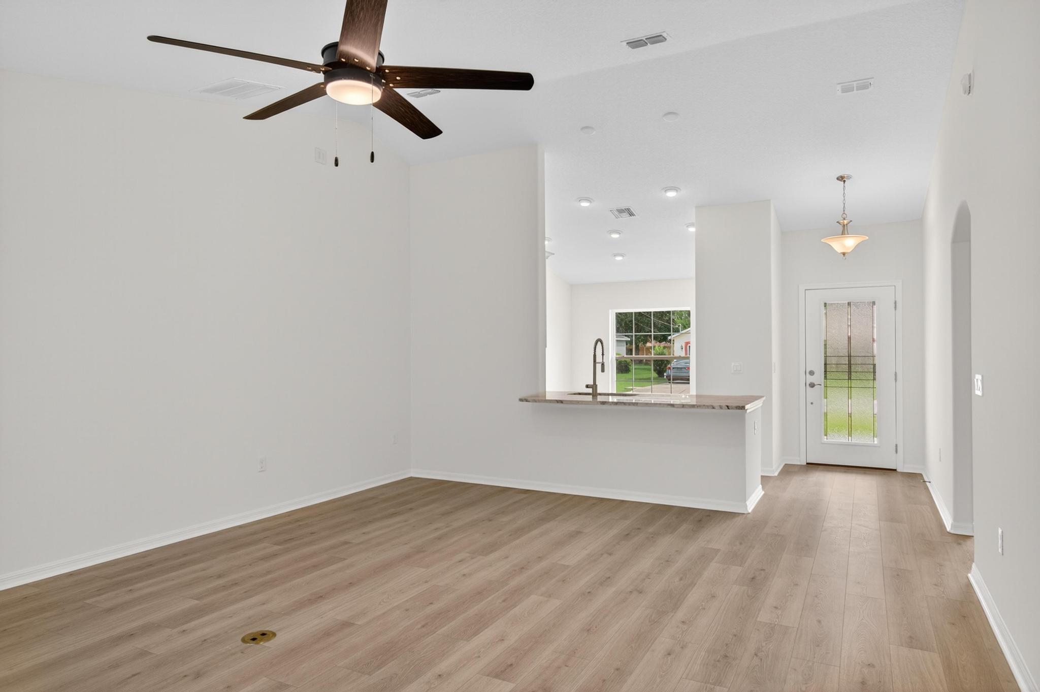 Image 18 of 66 For 6 Pickcane Ln