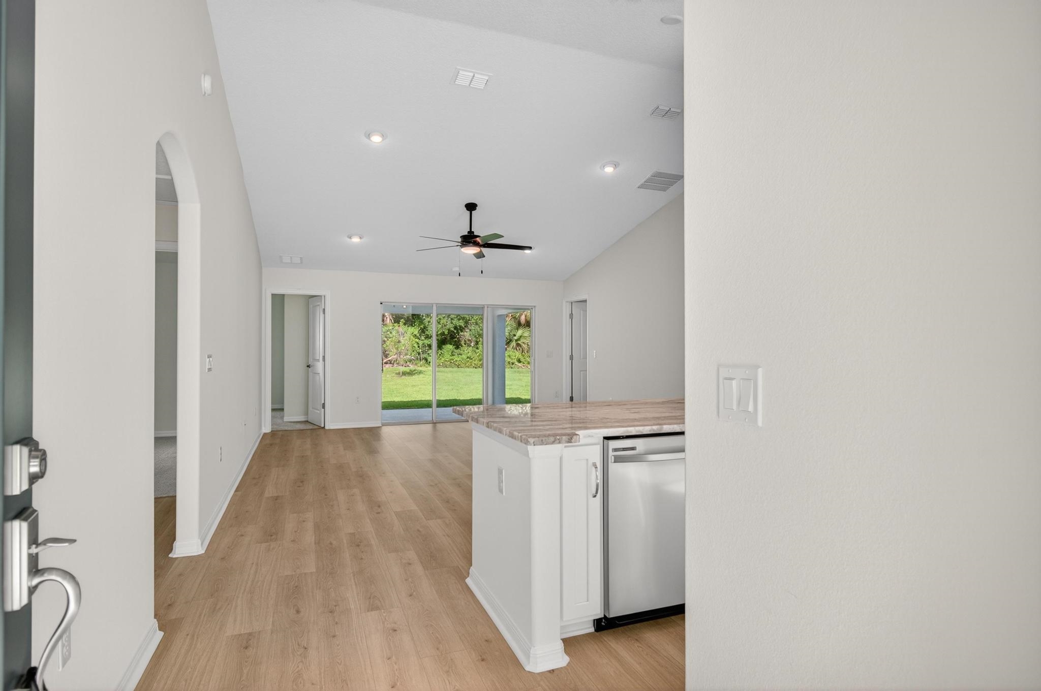 Image 7 of 66 For 6 Pickcane Ln