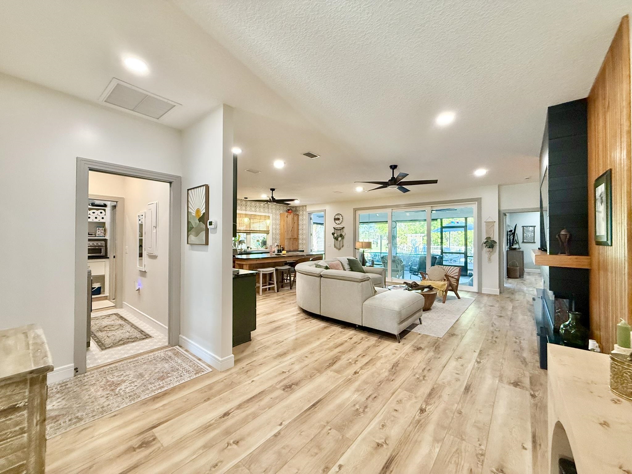 Image 10 of 75 For 146 Maple Tree Ln