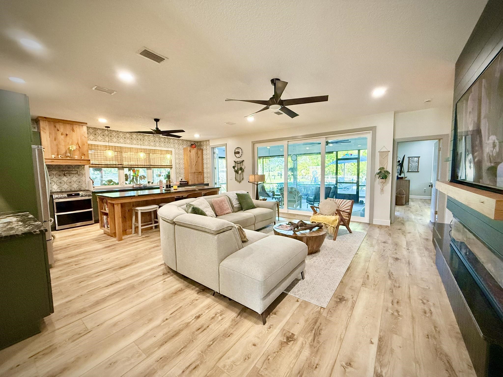 Image 11 of 75 For 146 Maple Tree Ln