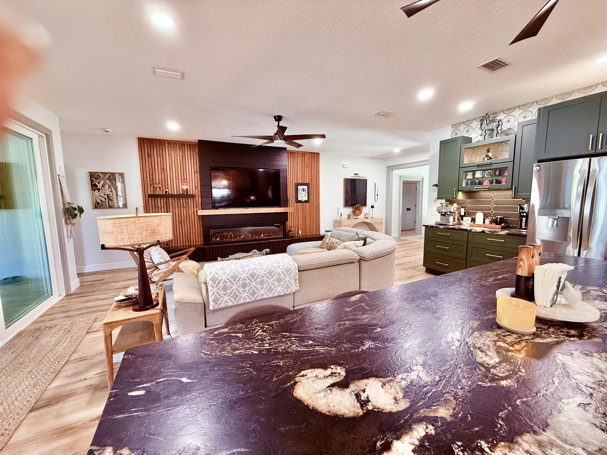 Image 12 of 75 For 146 Maple Tree Ln