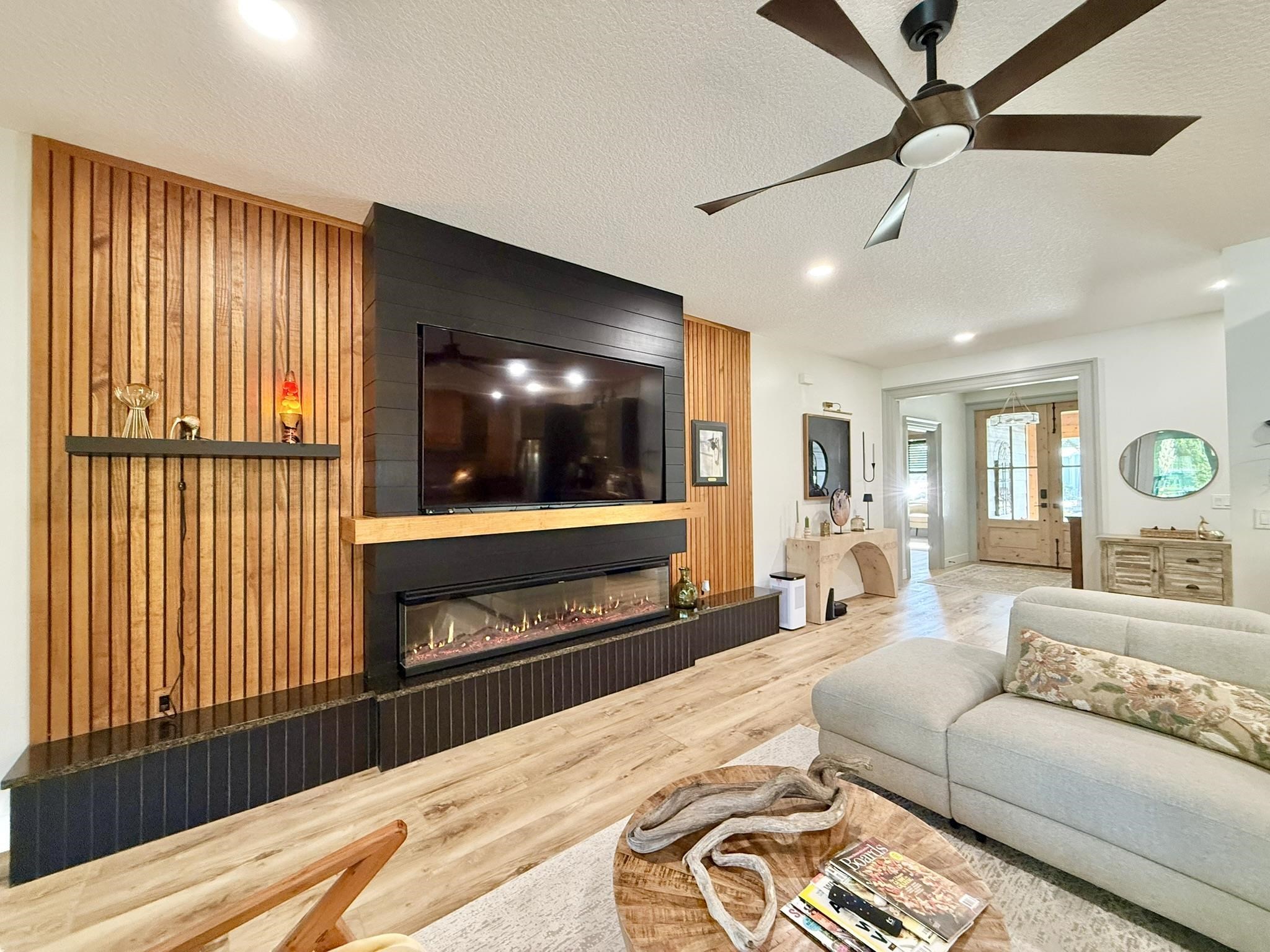 Image 13 of 75 For 146 Maple Tree Ln