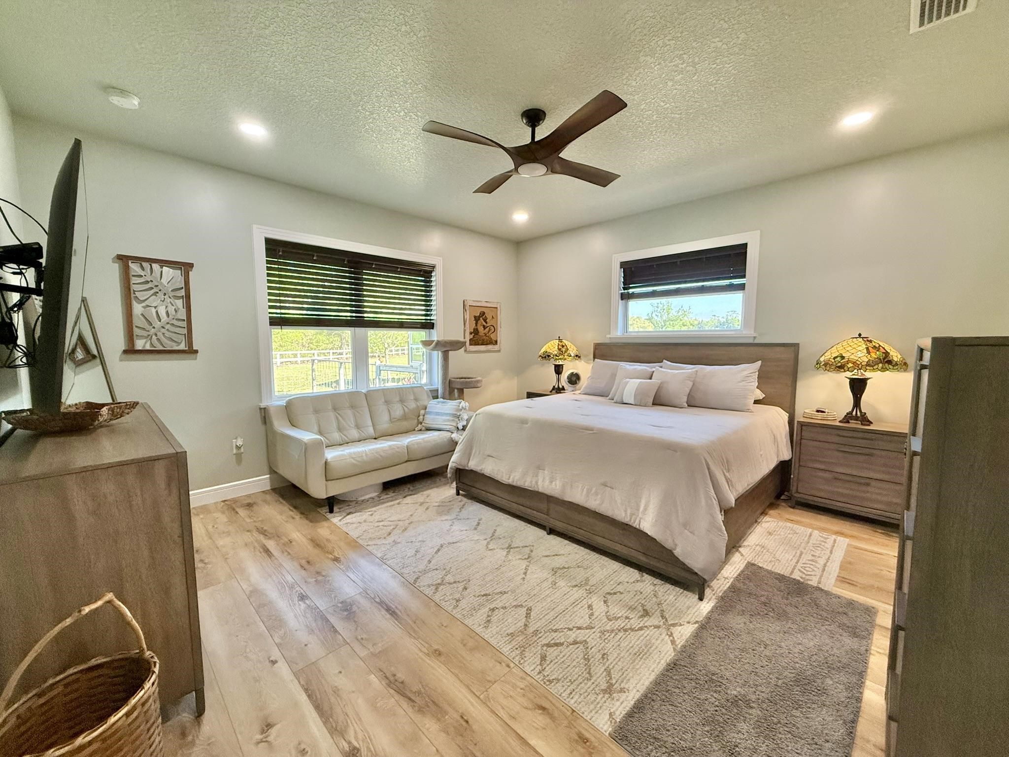 Image 24 of 75 For 146 Maple Tree Ln