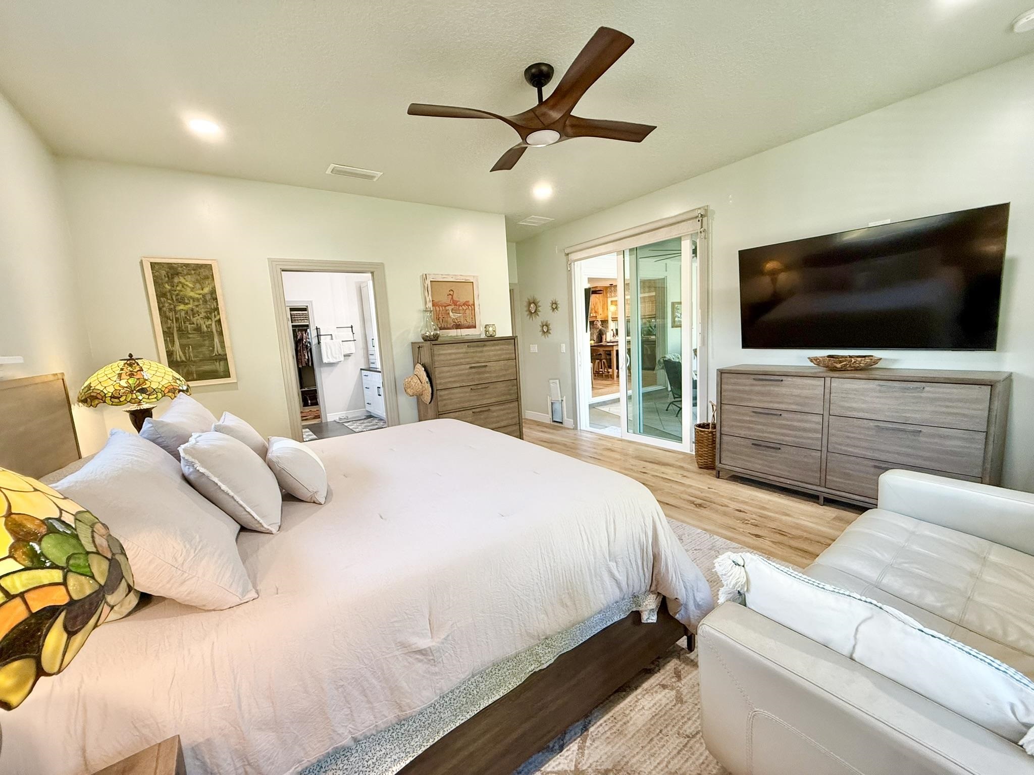 Image 25 of 75 For 146 Maple Tree Ln