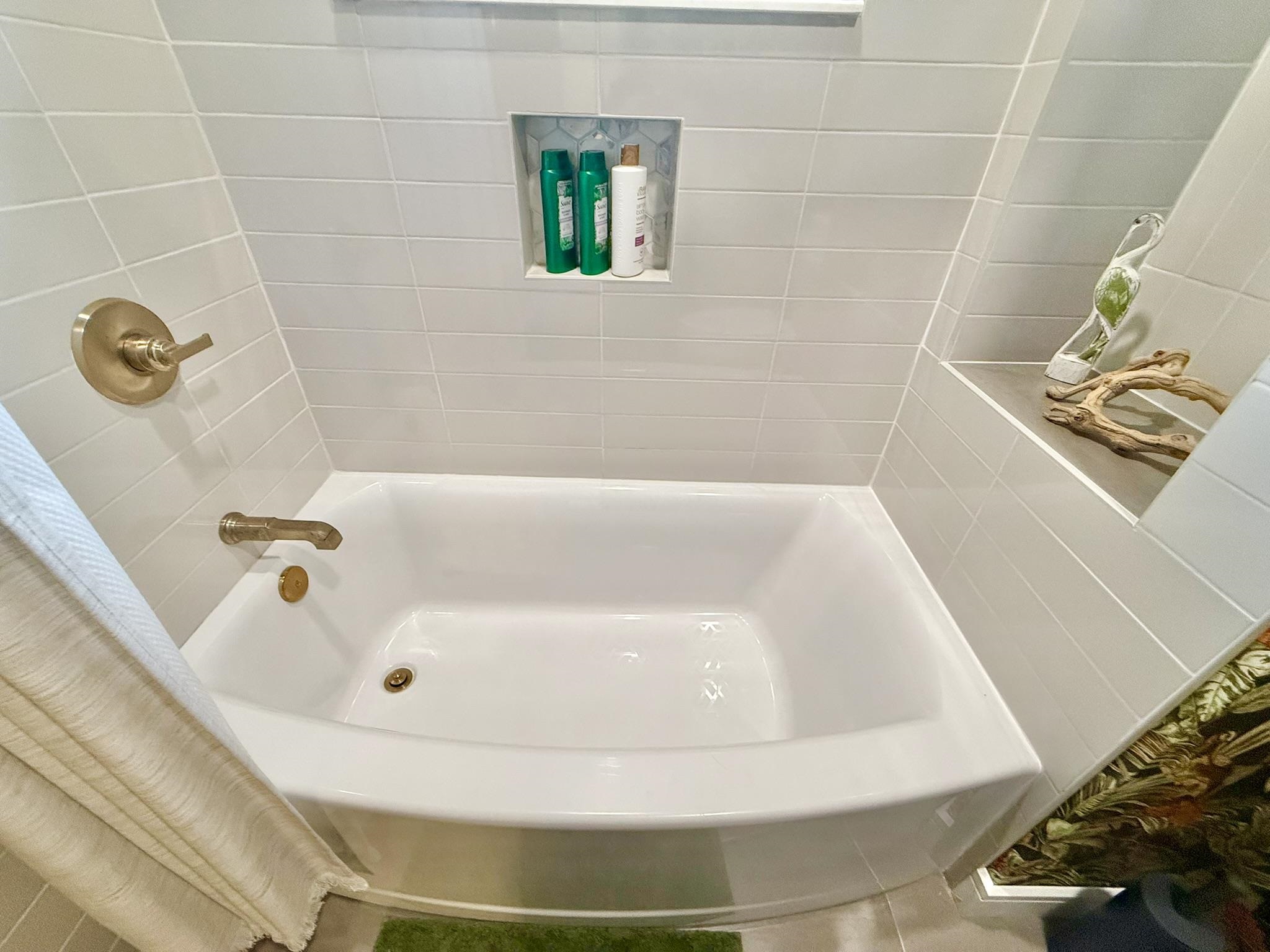 Image 34 of 75 For 146 Maple Tree Ln