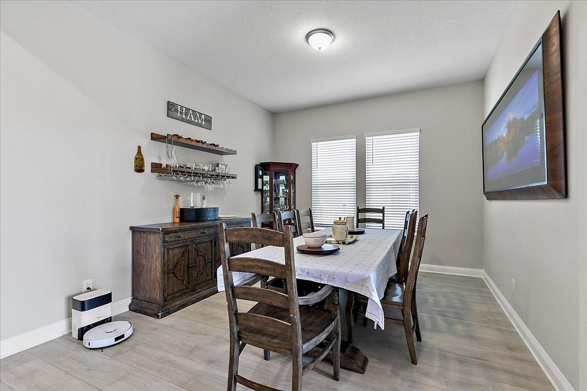 Image 10 of 40 For 196 Holly Landing Way