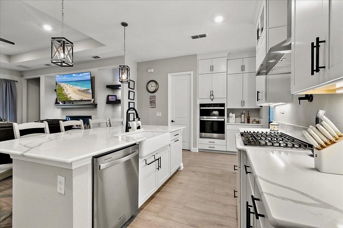 Image 13 of 40 For 196 Holly Landing Way