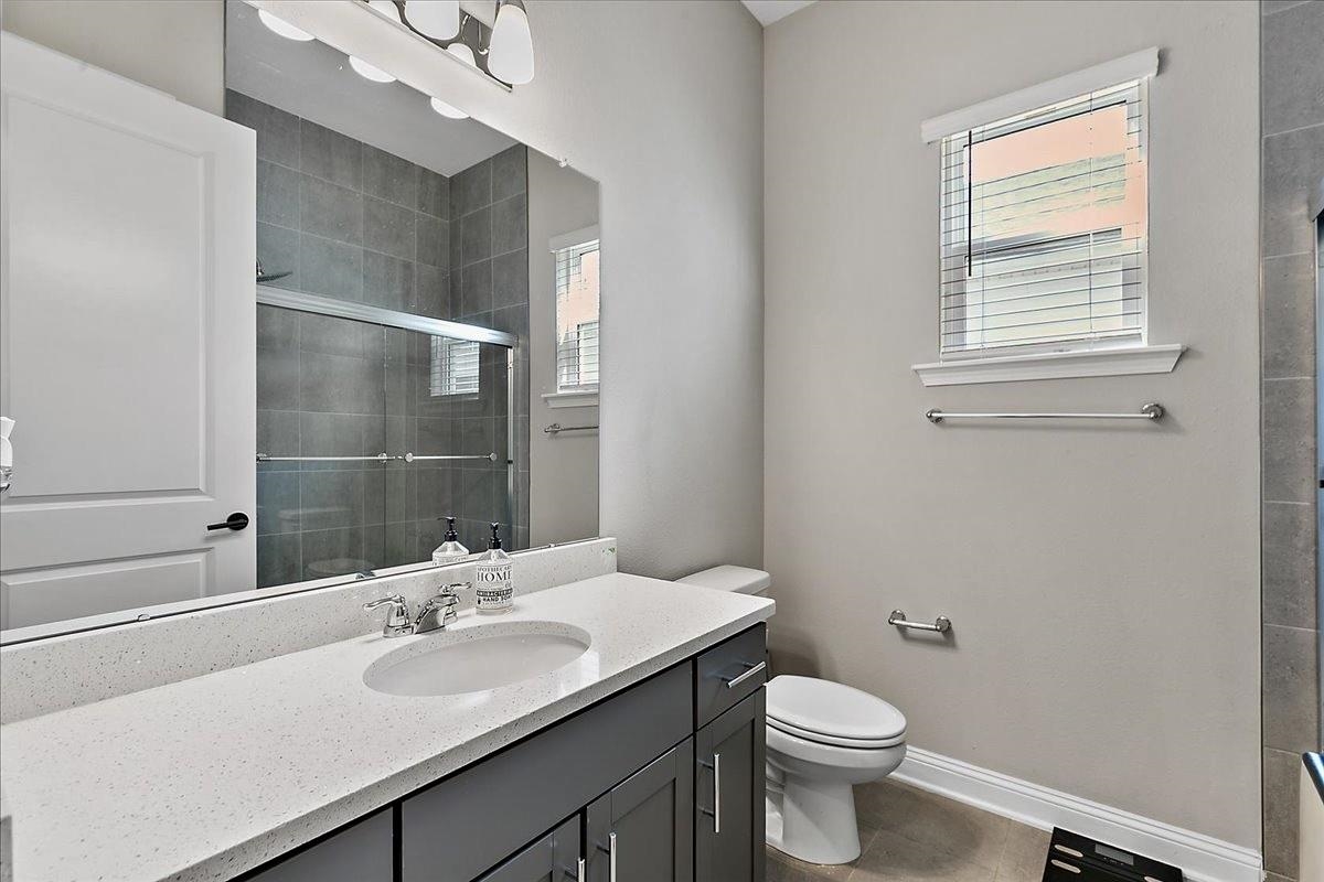 Image 24 of 40 For 196 Holly Landing Way