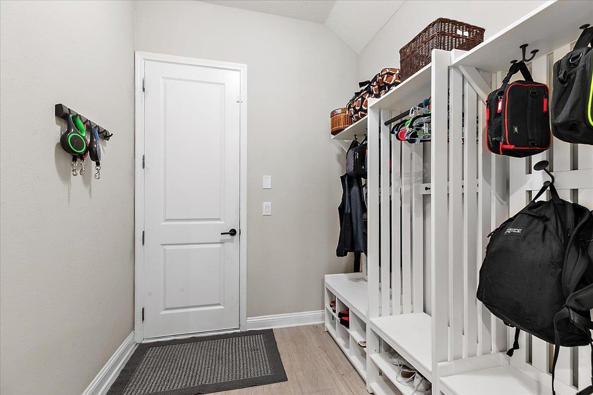 Image 31 of 40 For 196 Holly Landing Way