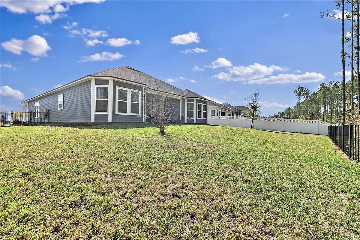 Image 36 of 40 For 196 Holly Landing Way