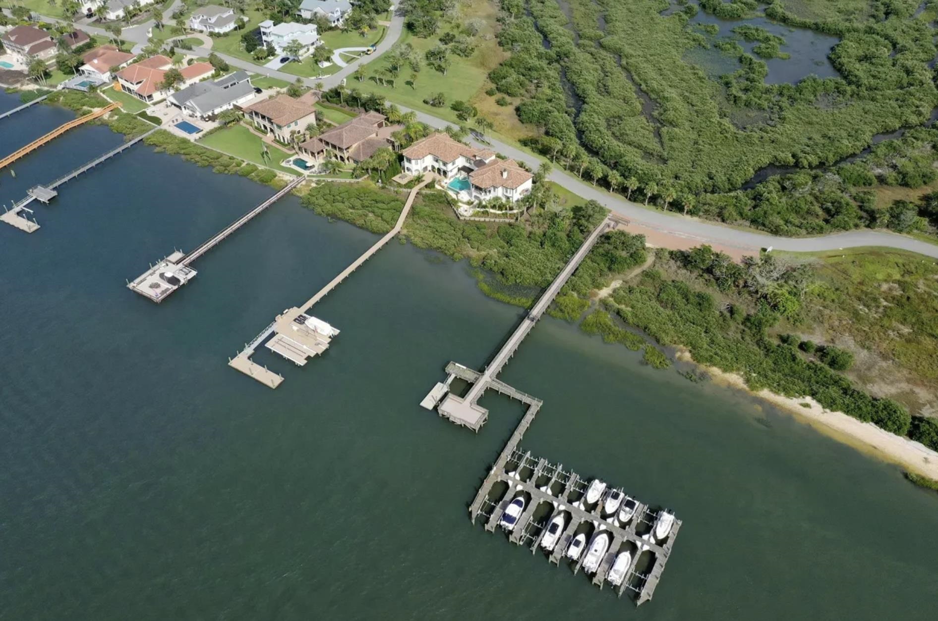 Image 14 of 28 For 223 Pelican Reef Dr