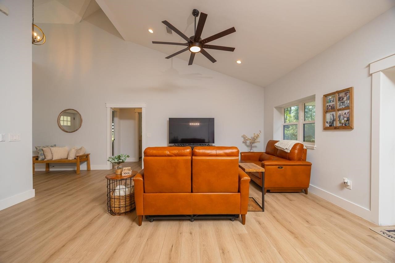 Image 25 of 79 For 1851 Isherwood Ter