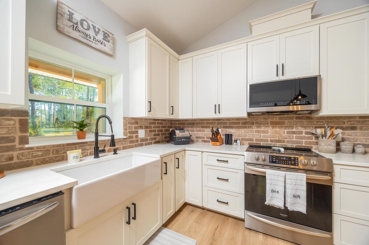 Image 28 of 79 For 1851 Isherwood Ter