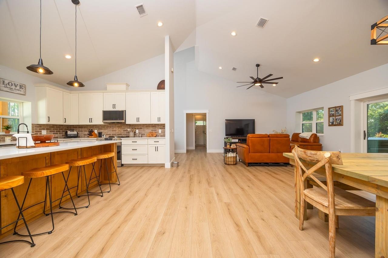 Image 35 of 79 For 1851 Isherwood Ter