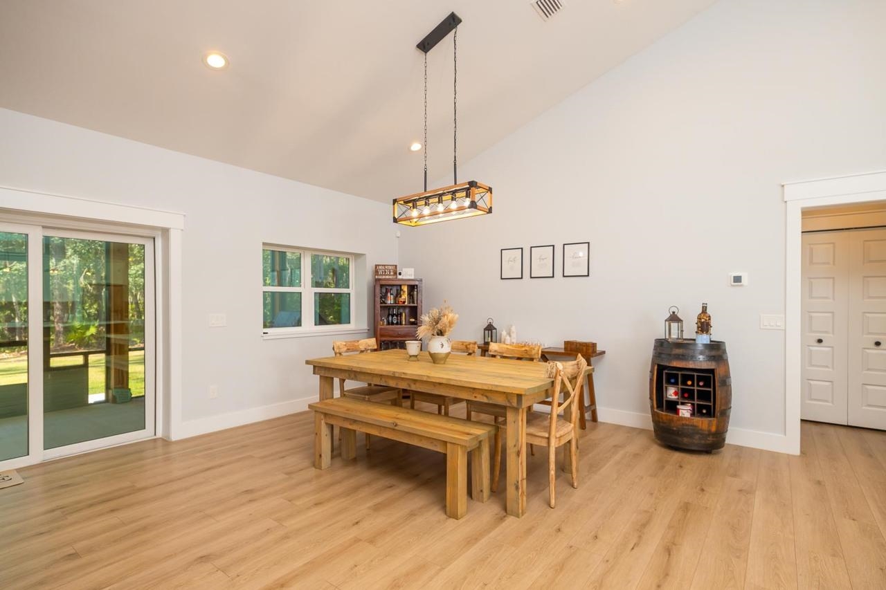 Image 37 of 79 For 1851 Isherwood Ter