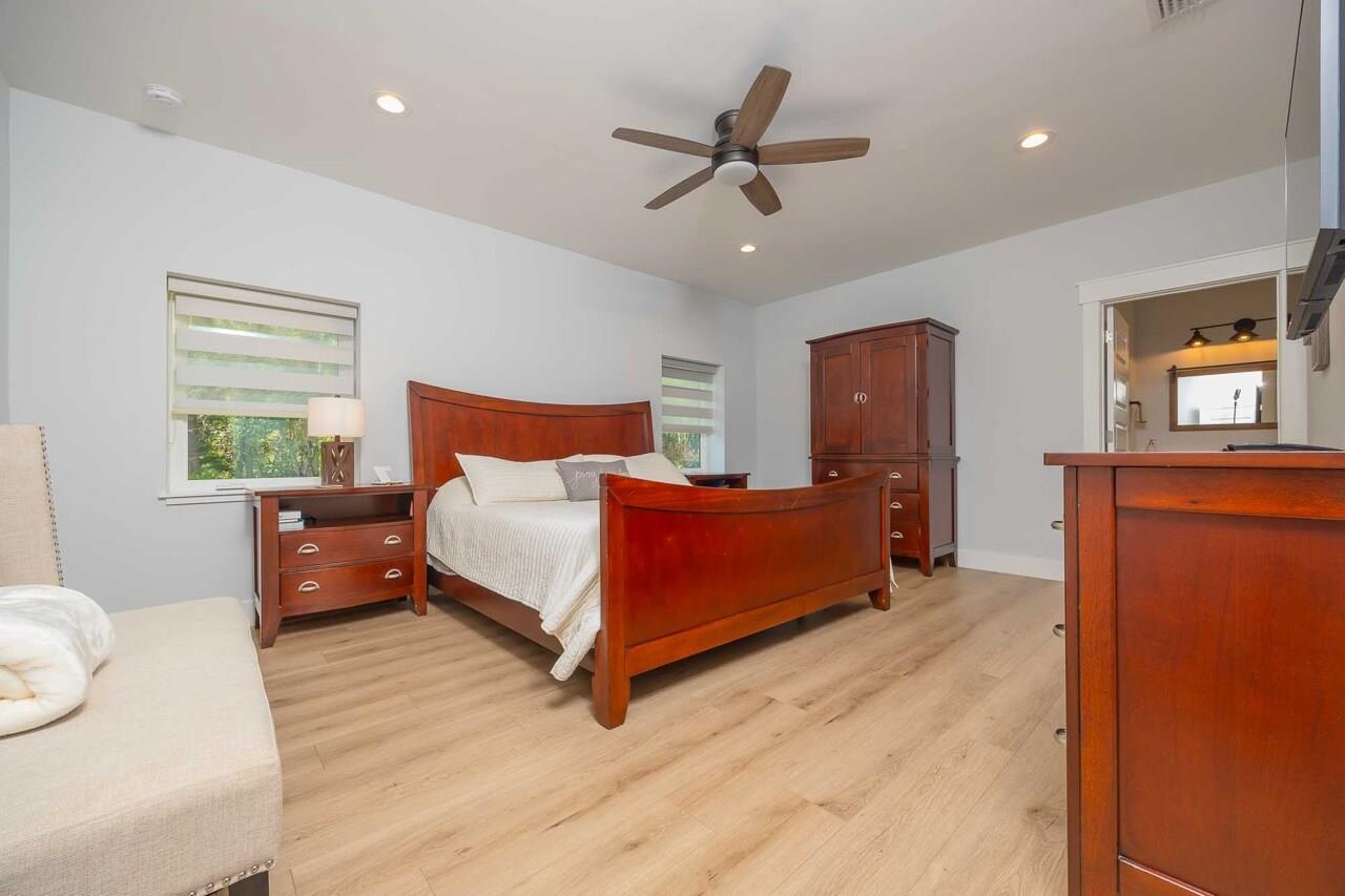 Image 41 of 79 For 1851 Isherwood Ter