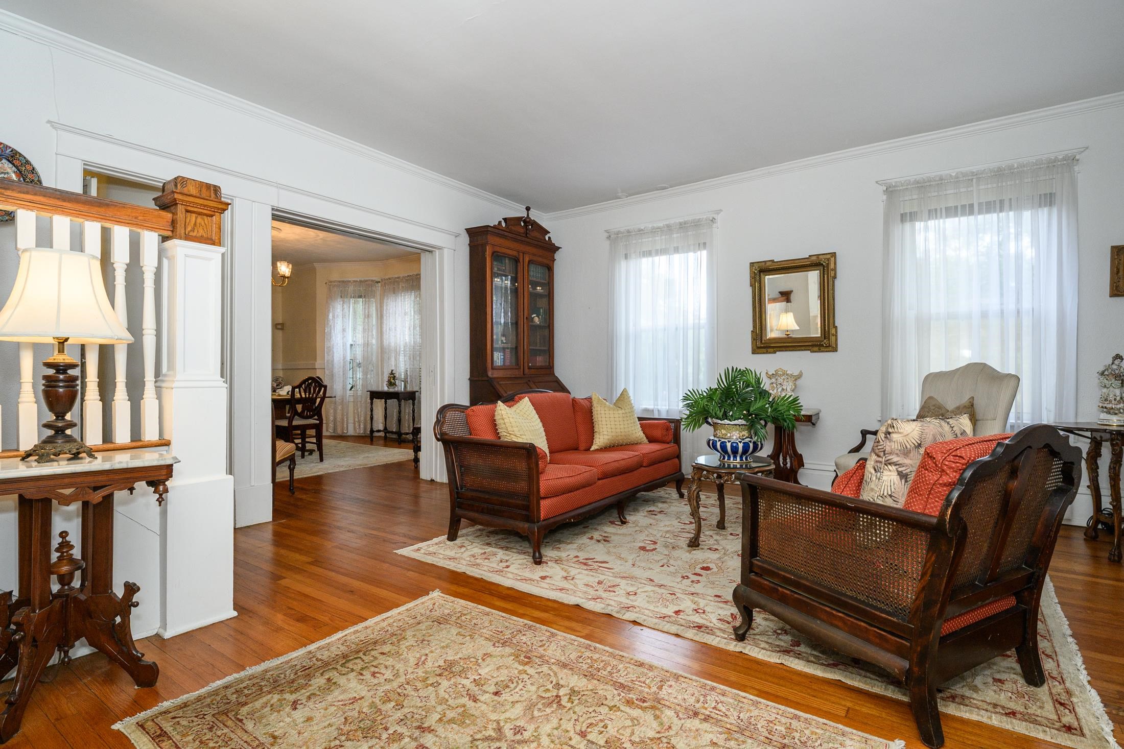 Image 16 of 99 For 24 Saragossa St