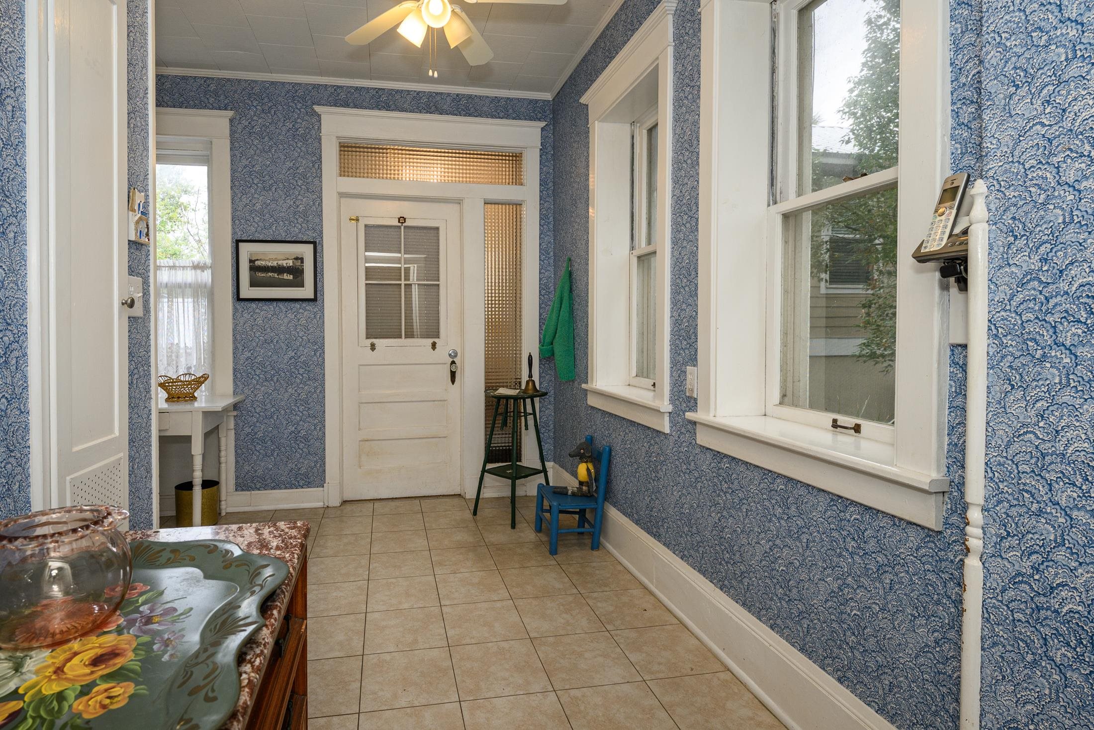 Image 24 of 99 For 24 Saragossa St