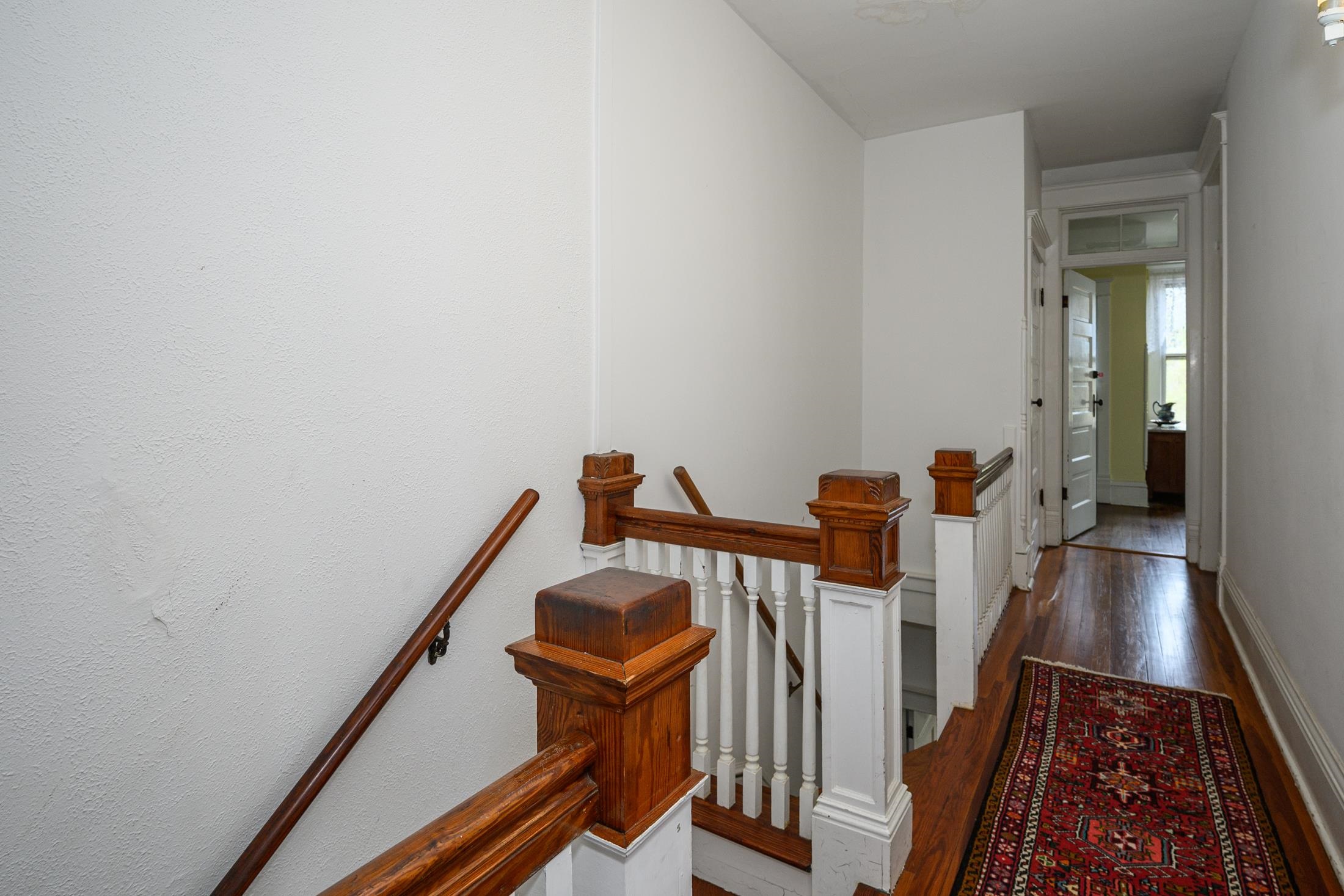 Image 32 of 99 For 24 Saragossa St