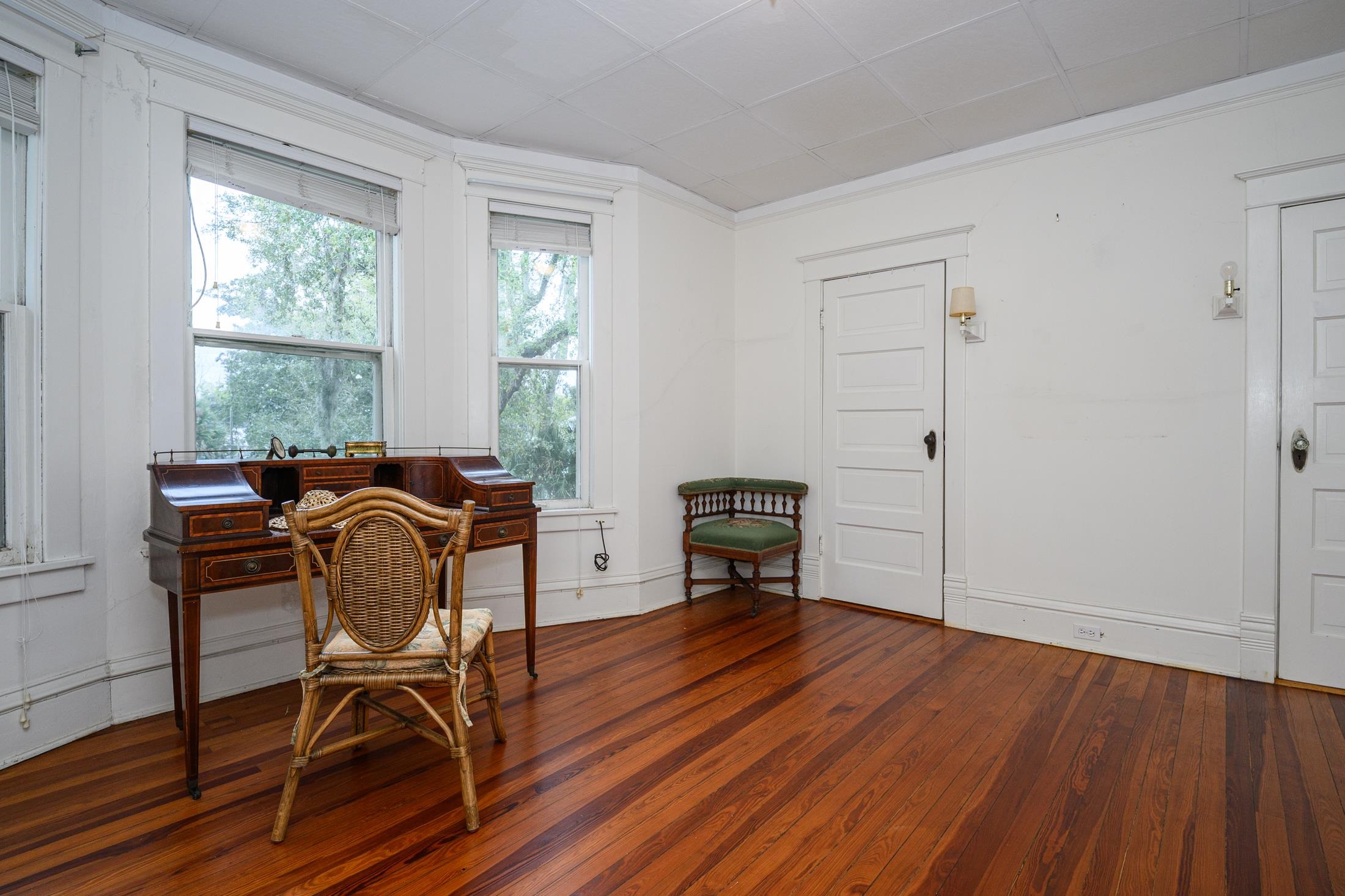 Image 36 of 99 For 24 Saragossa St