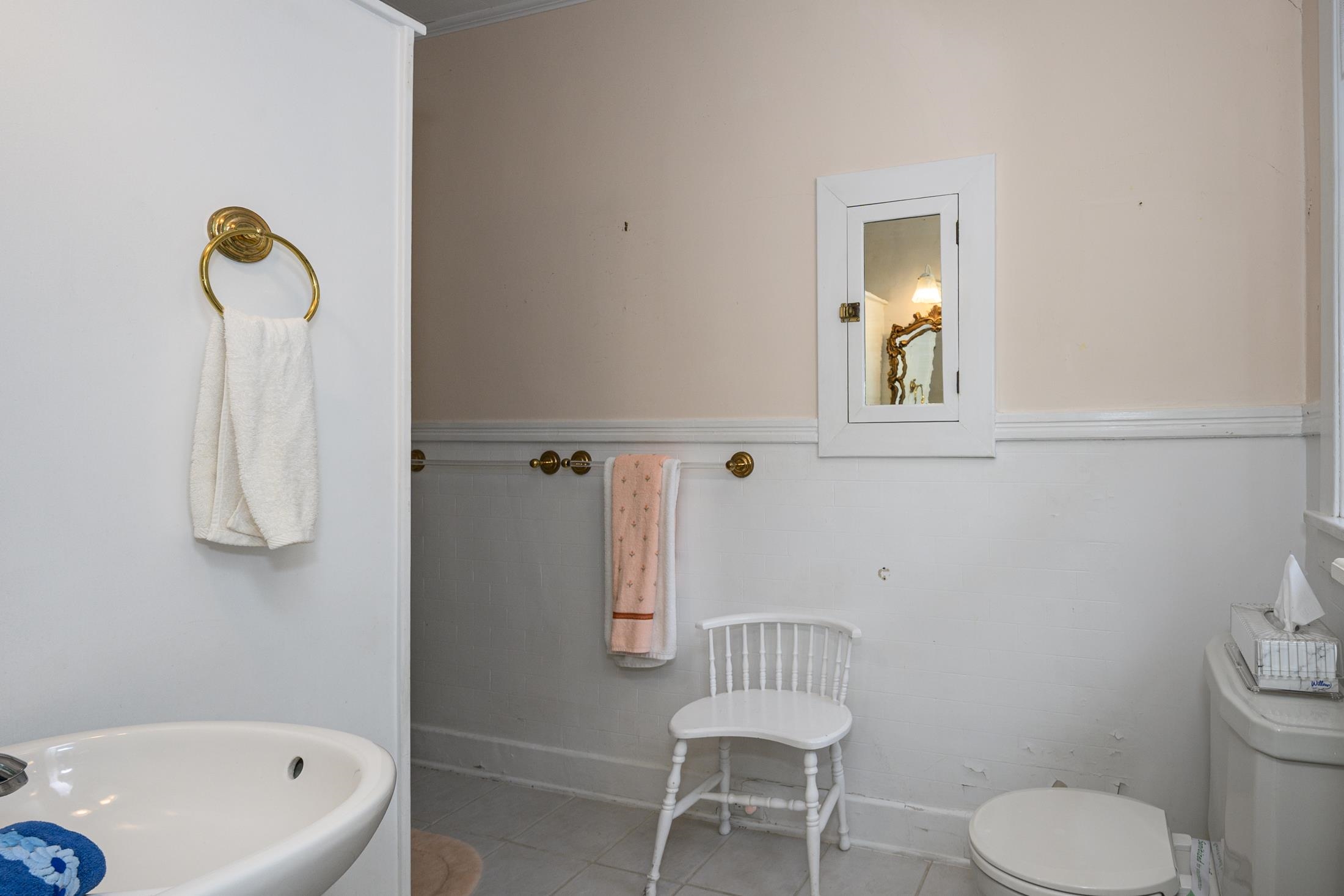 Image 37 of 99 For 24 Saragossa St