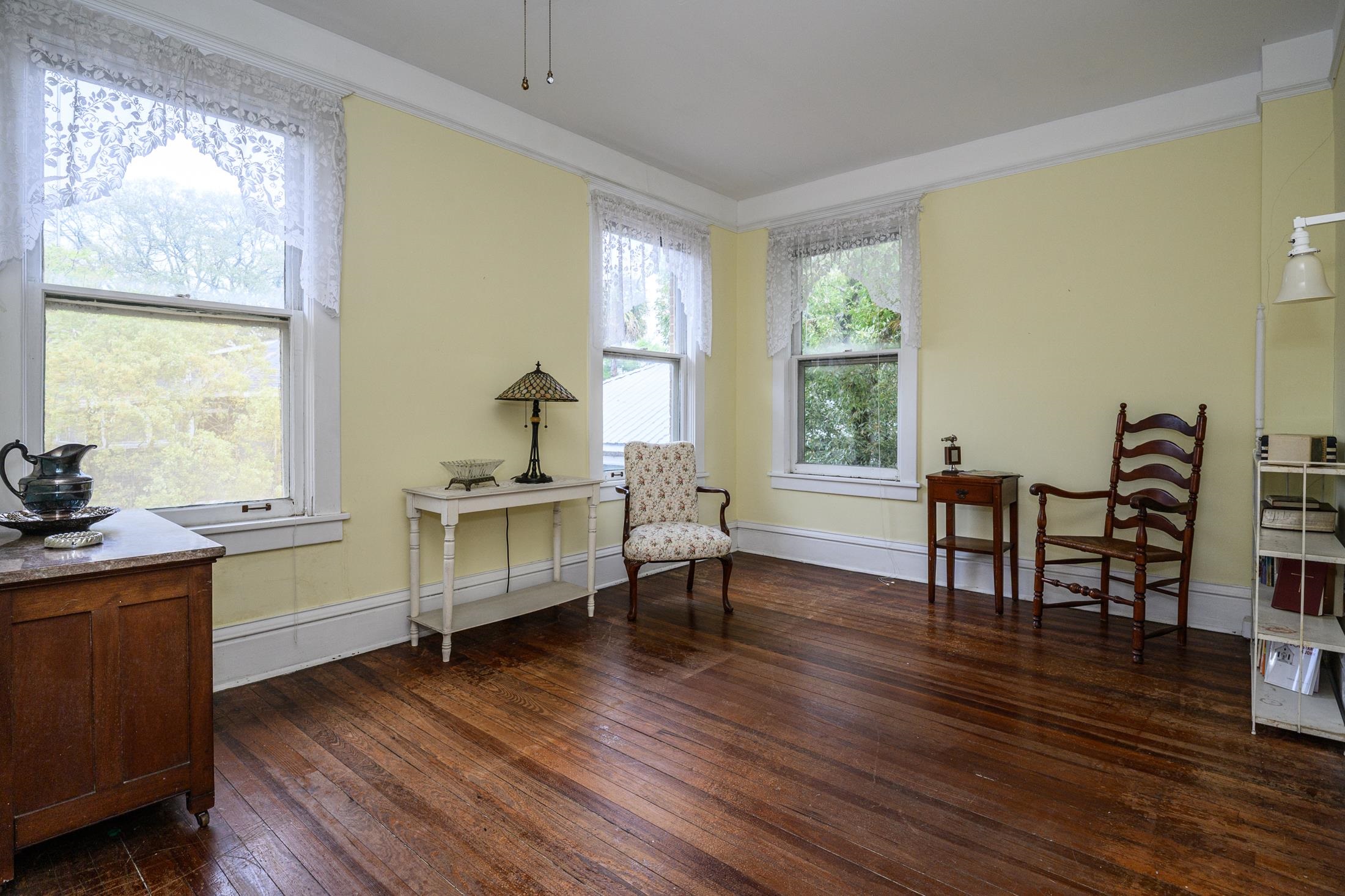 Image 40 of 99 For 24 Saragossa St