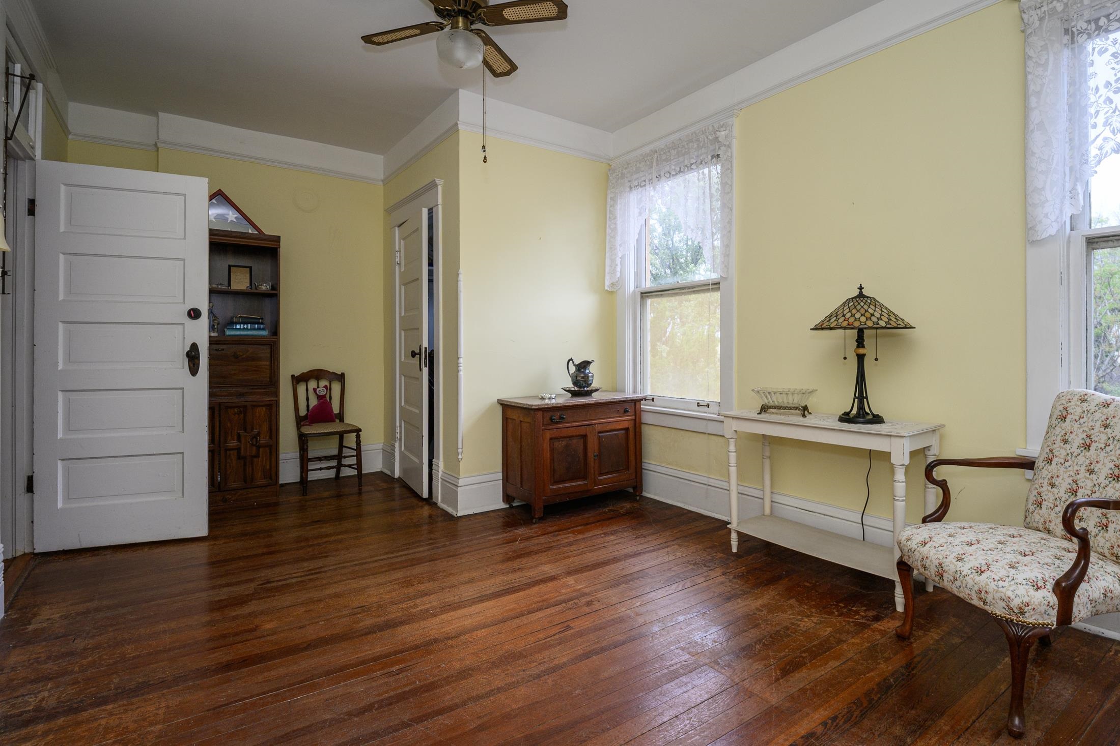 Image 41 of 99 For 24 Saragossa St