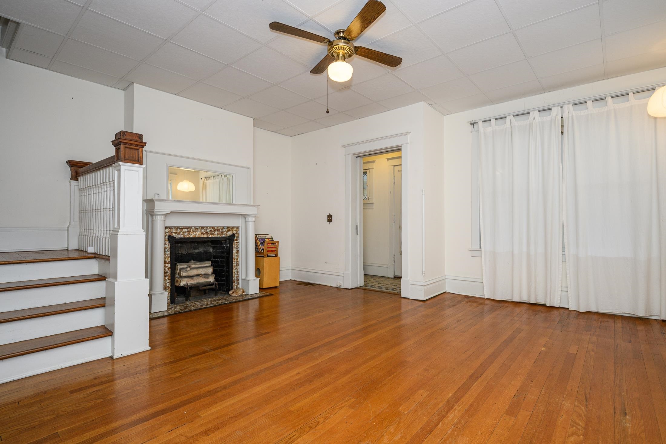 Image 54 of 99 For 24 Saragossa St