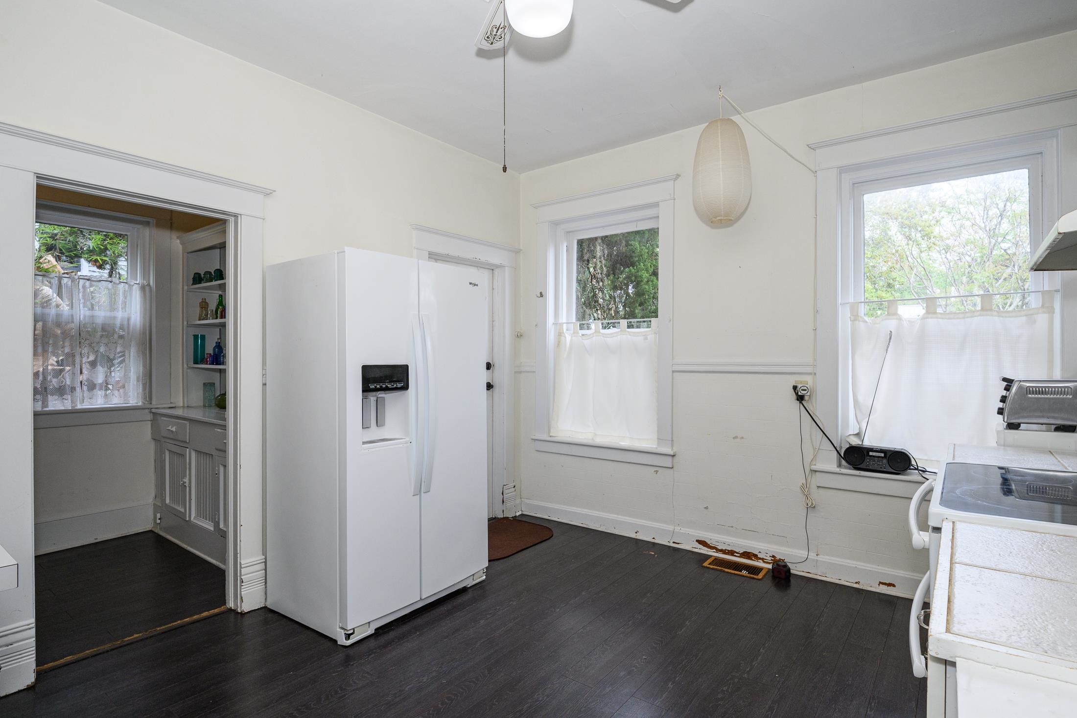 Image 59 of 99 For 24 Saragossa St