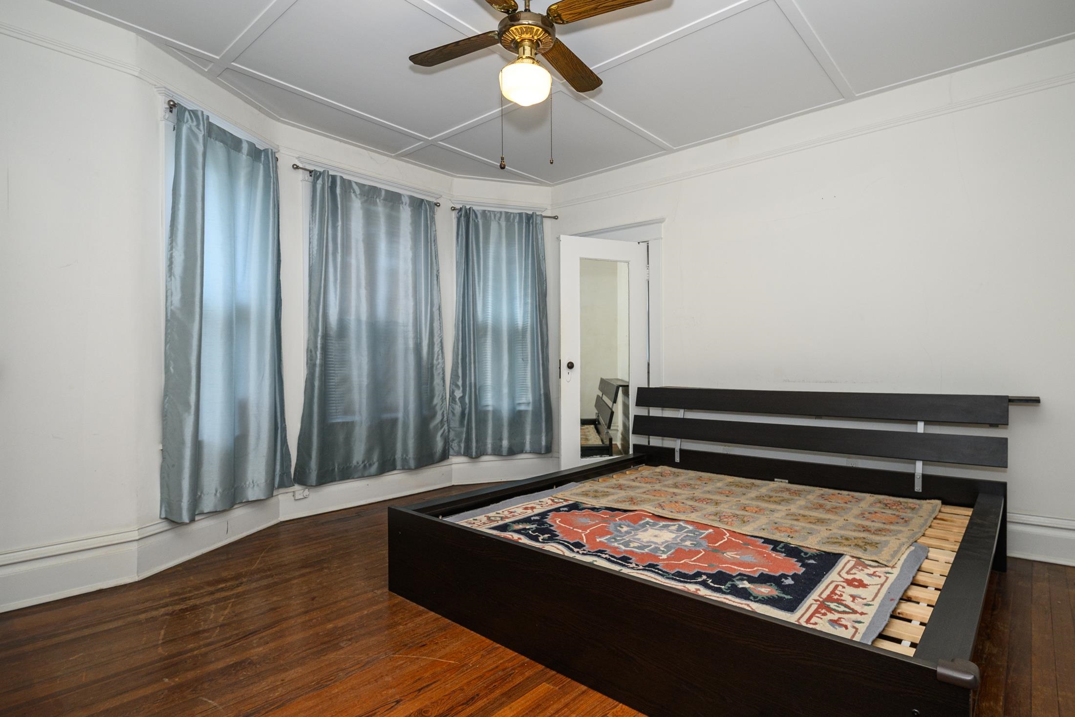 Image 68 of 99 For 24 Saragossa St