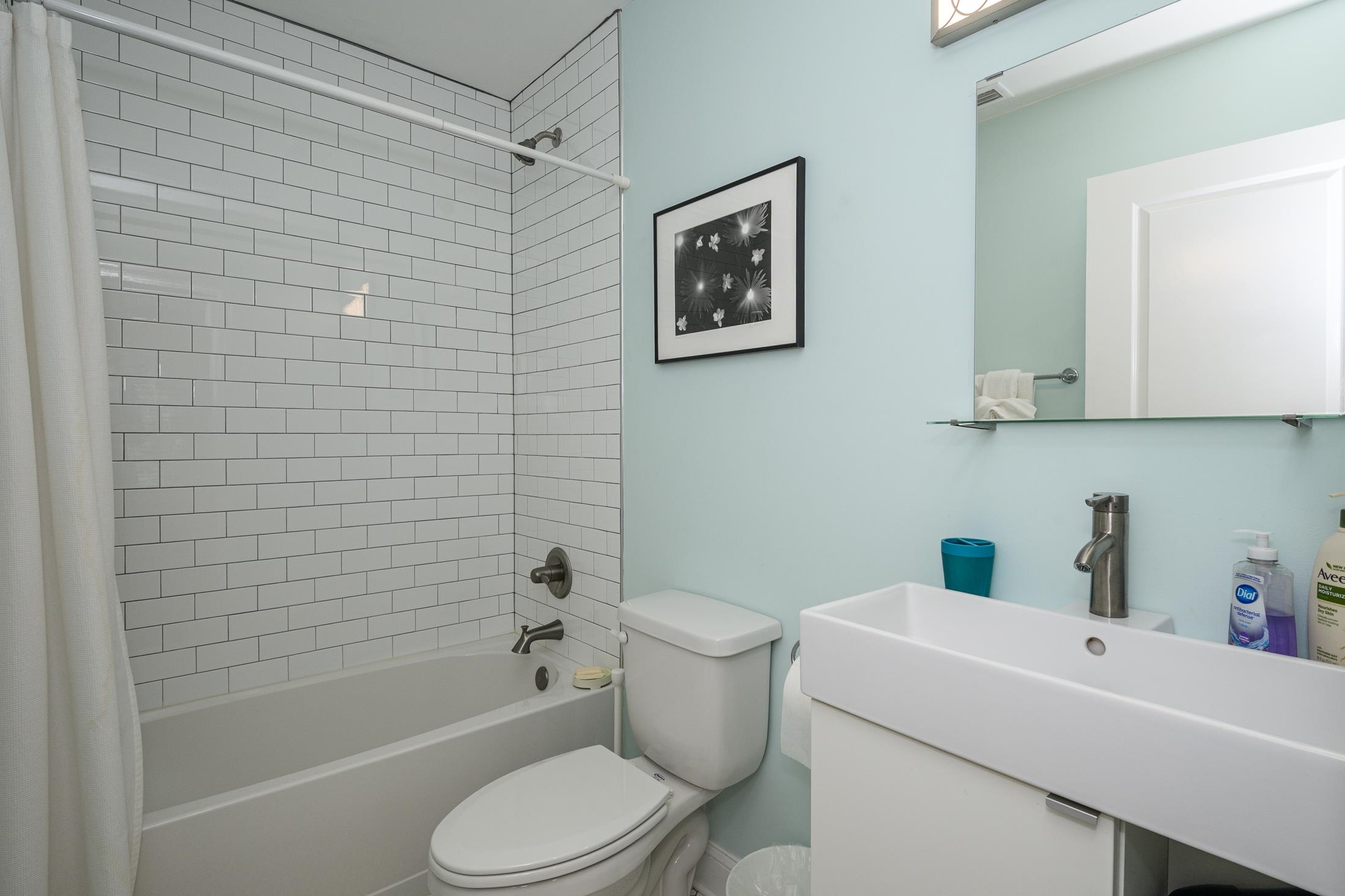 Image 87 of 99 For 24 Saragossa St