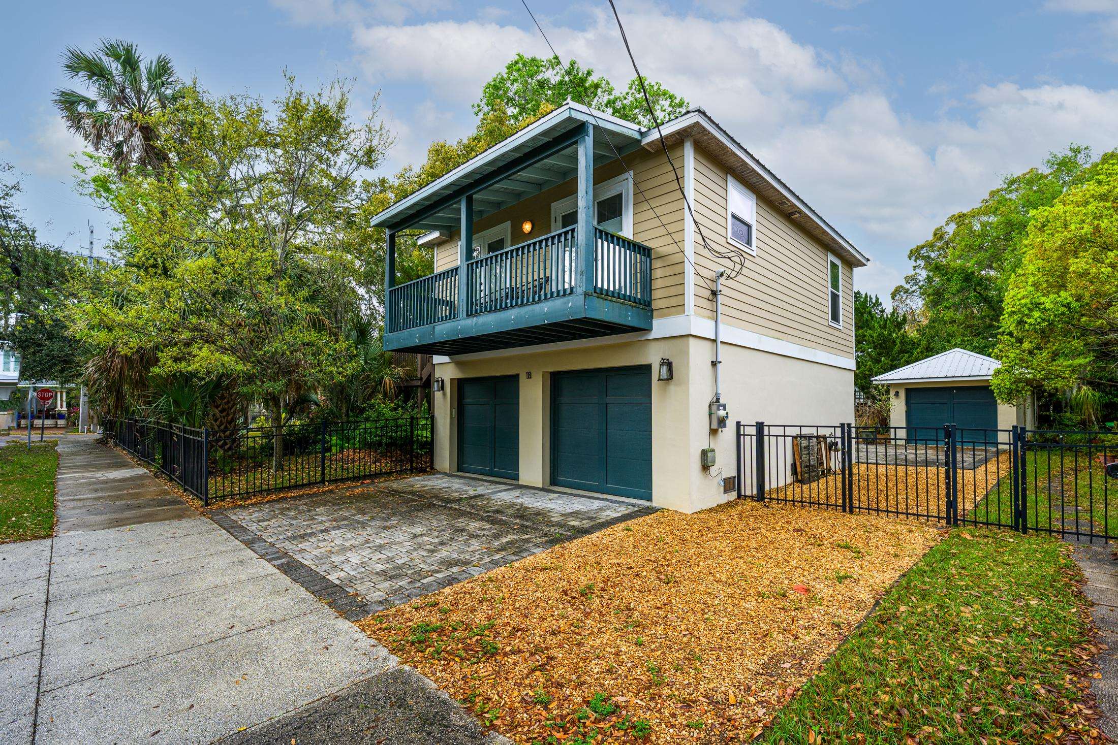 Image 95 of 99 For 24 Saragossa St